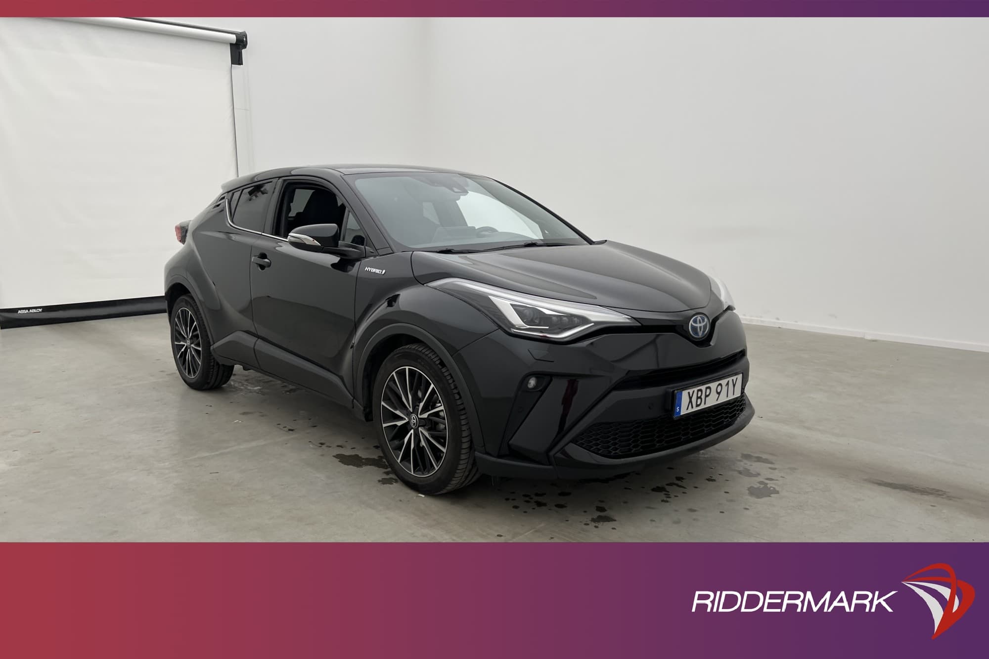 Toyota C-HR Hybrid 122hk