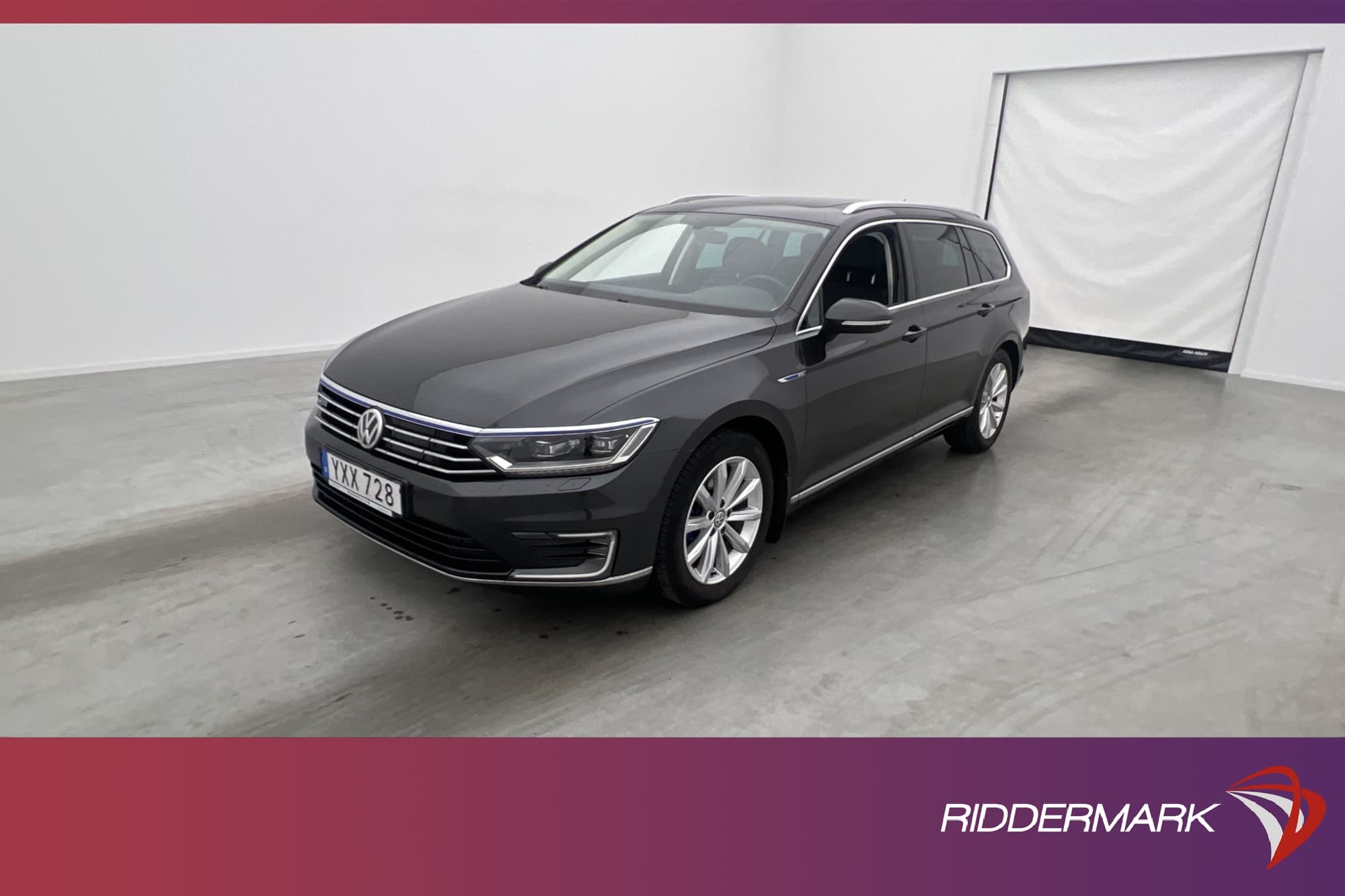 Volkswagen Passat GTE 218hk