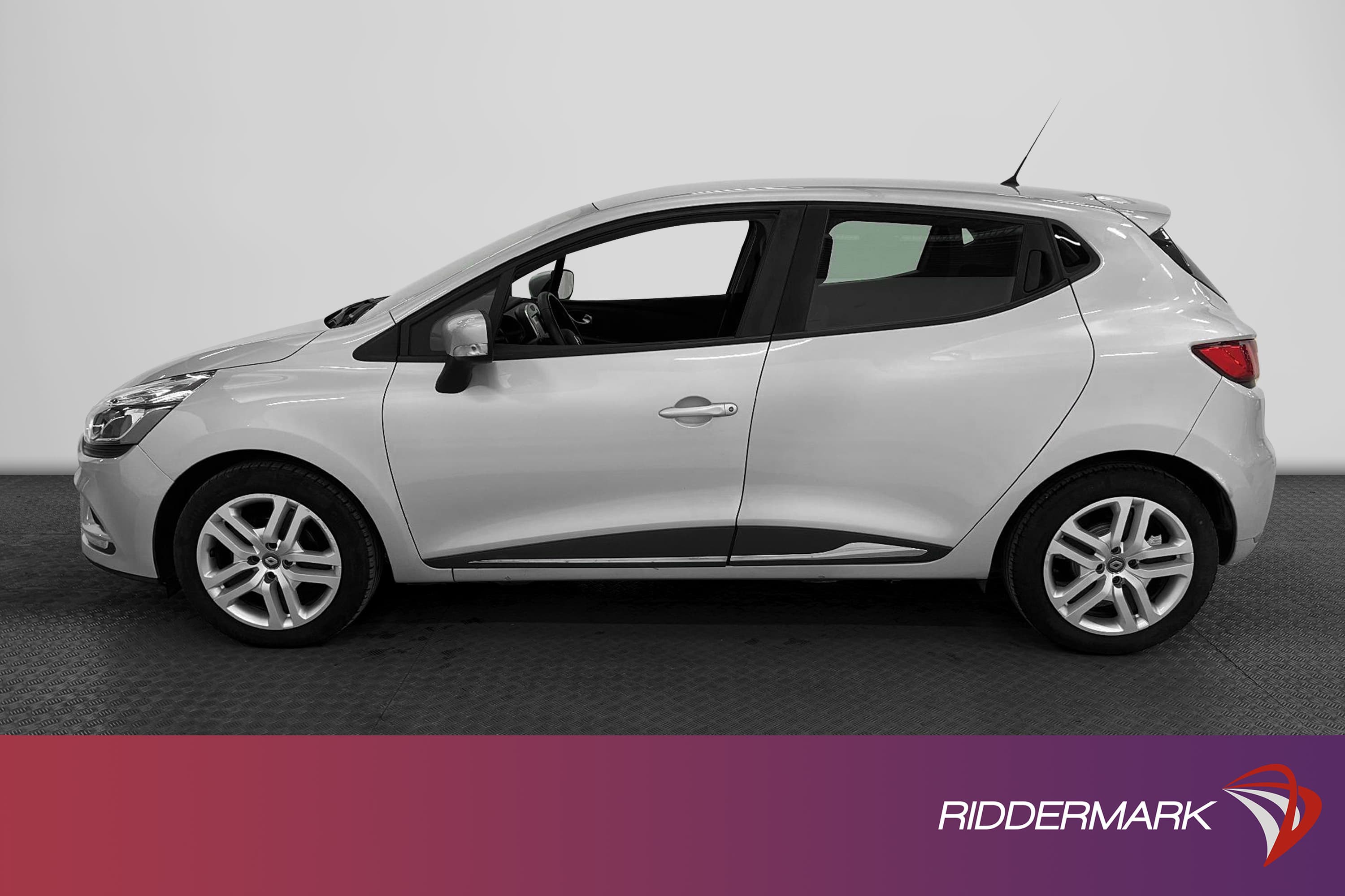Renault Clio 1.2 75hk