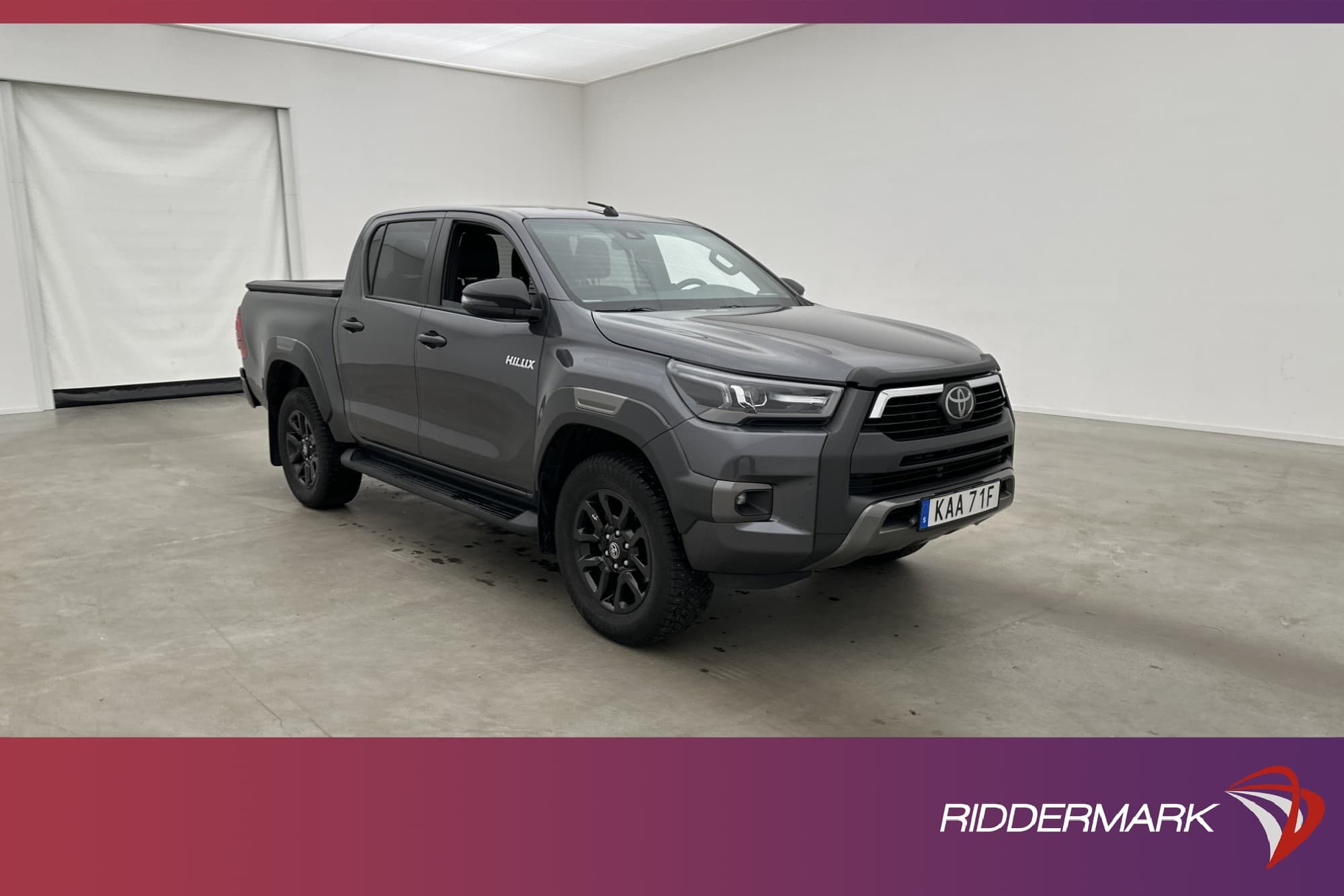 Toyota Hilux Invincible 2.8 4WD
