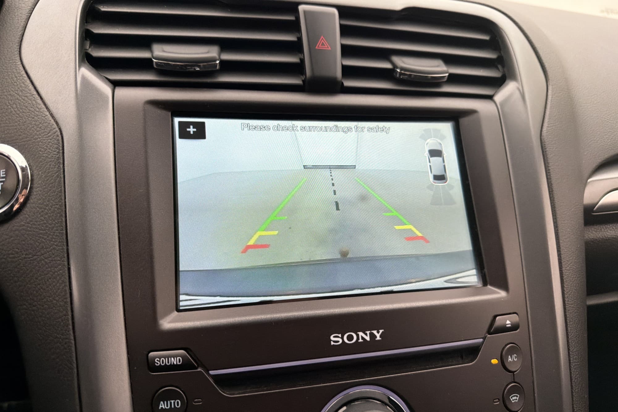 Ford Mondeo 2.0 TDCi AWD Titanium Kamera Navi Keyless Drag