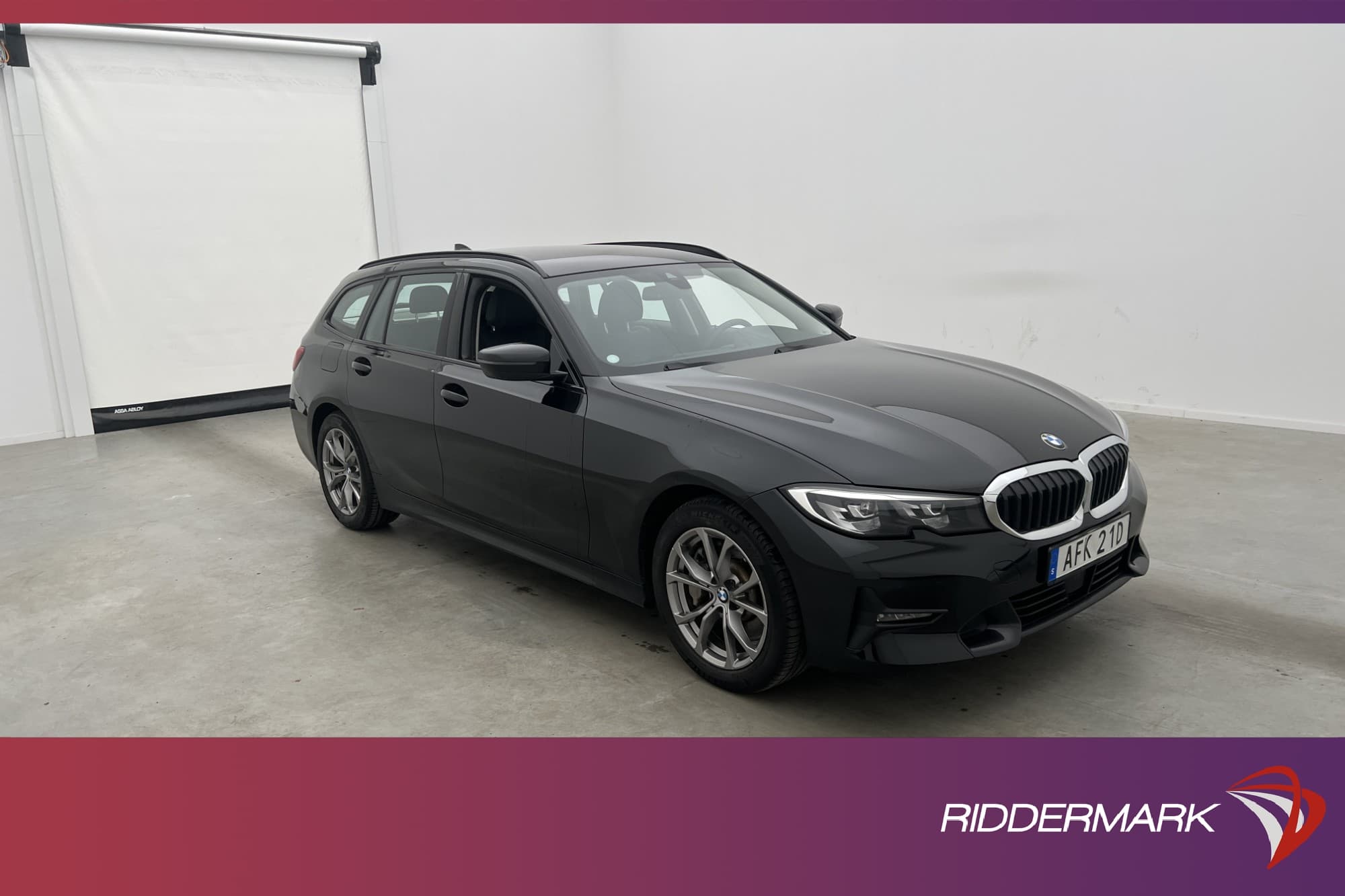 BMW 330e 292hk