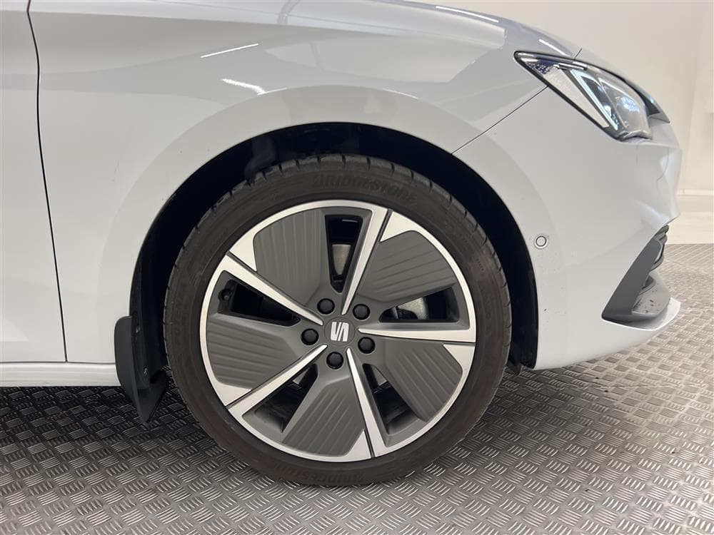 SEAT Leon FR 2.0 TSI 190hk Cockpit Panorama B-kamera Skinninteriör