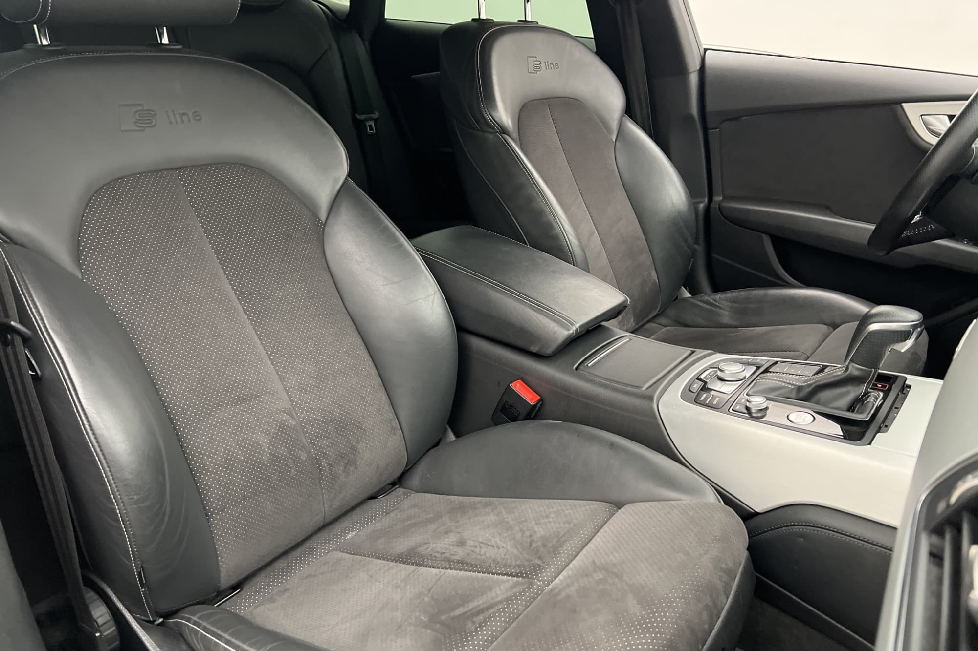 Audi A7 Sportback TDI Q 218hk S-Line P-Sensorer Halvskinn