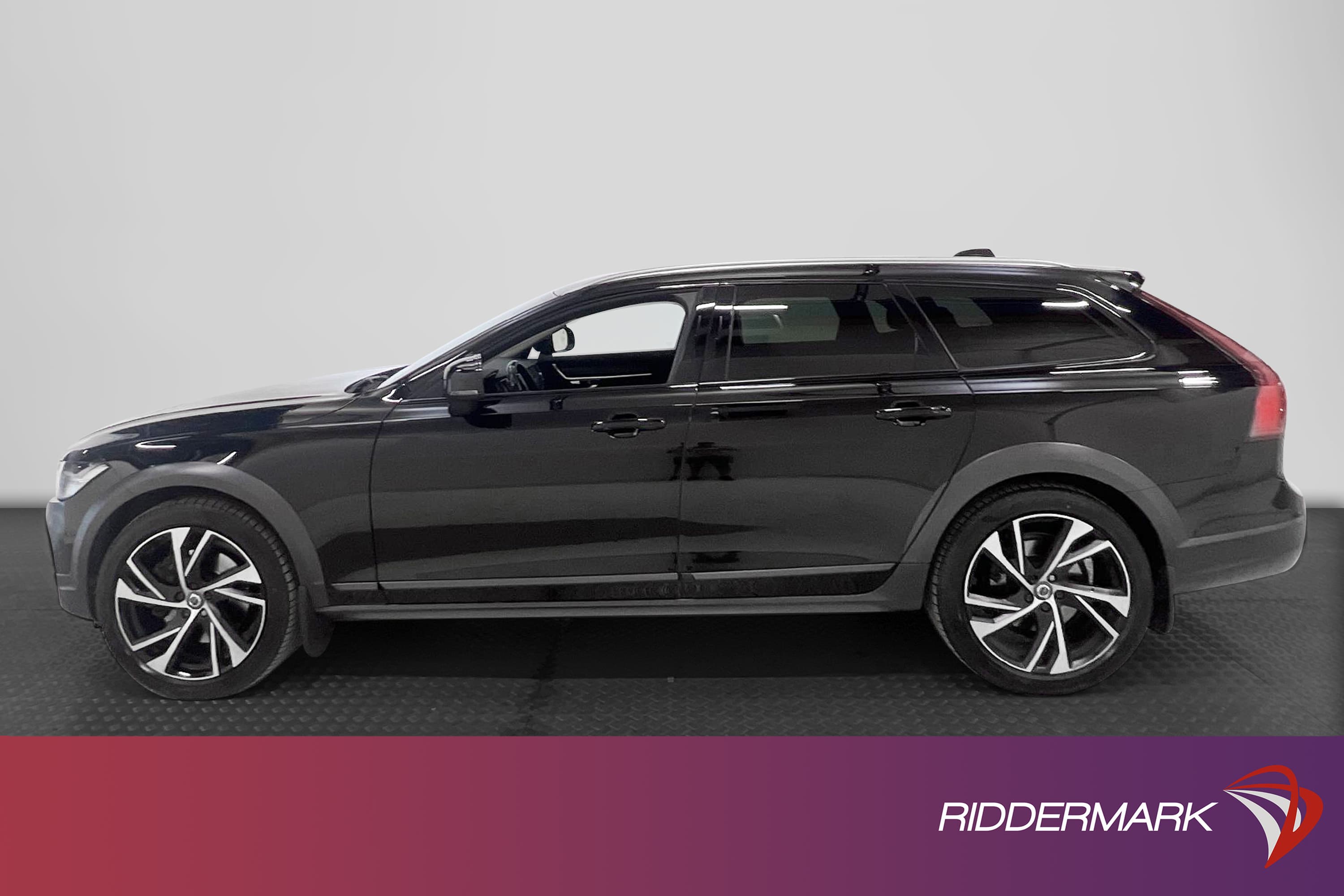 Volvo V90 Cross Country D4 AWD 
