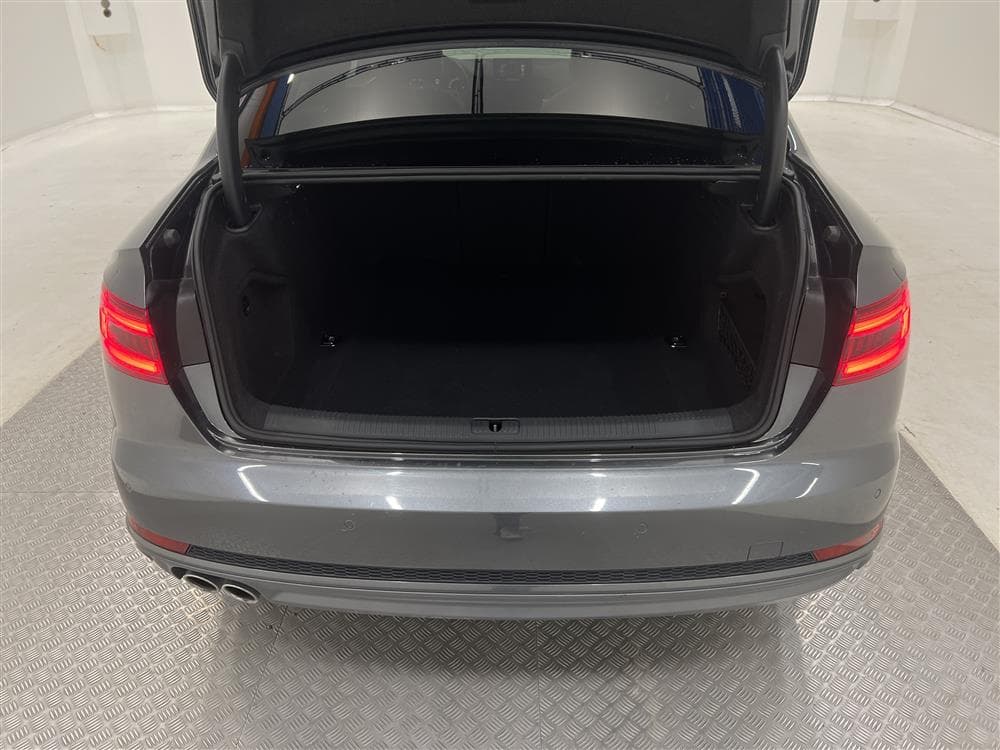 Audi A4 2.0 TDI 190hk Quattro S-line Låg Skatt 0,44l/milinteriör