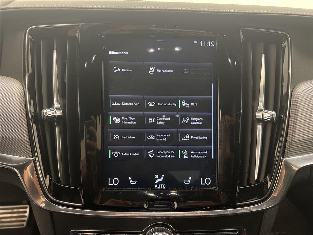 Volvo V90 T8 AWD TwEn 392hk R-Design B&W Drag Värmareinteriör