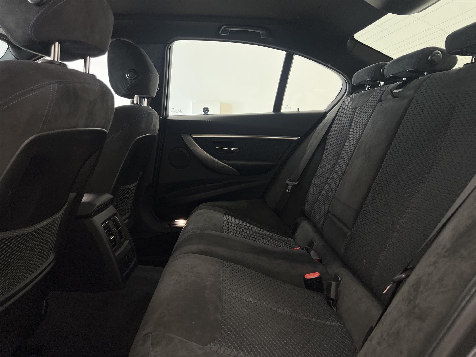 BMW 320d xDrive 190hk M Sport 2 Brukare Navi Hifi Drag