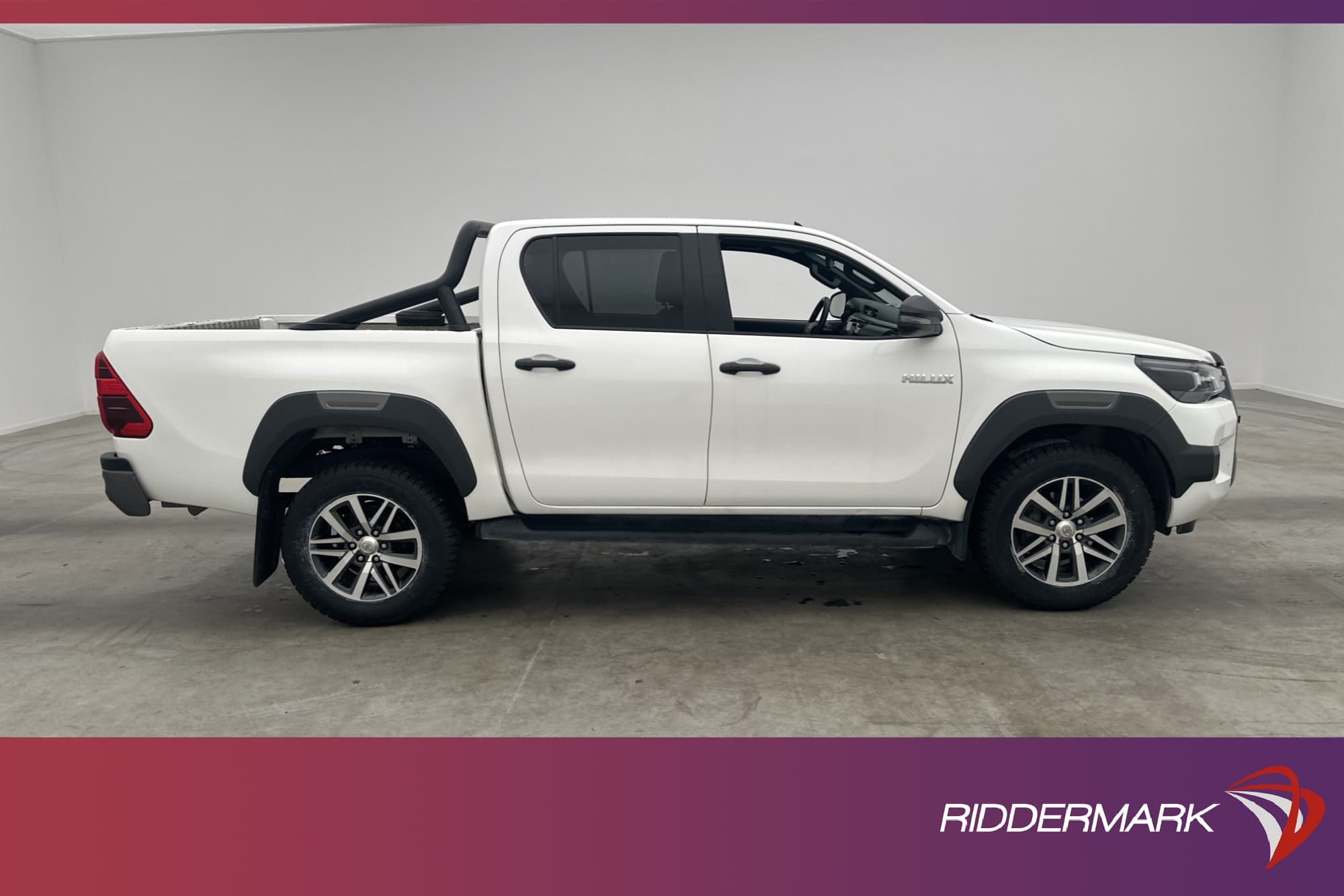 Toyota Hilux Invincible 2.8 4WD