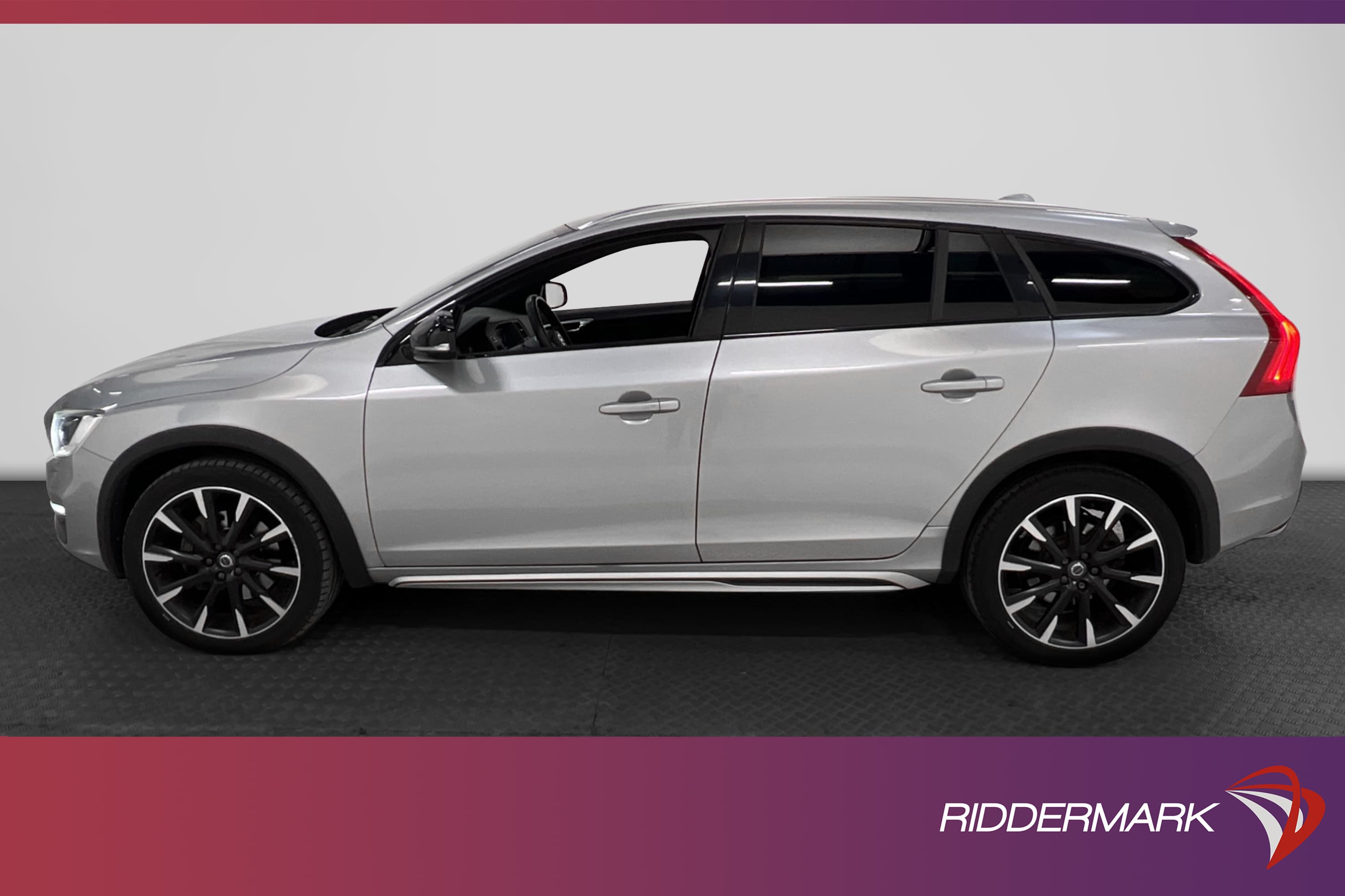 Volvo V60 Cross Country D4 AWD