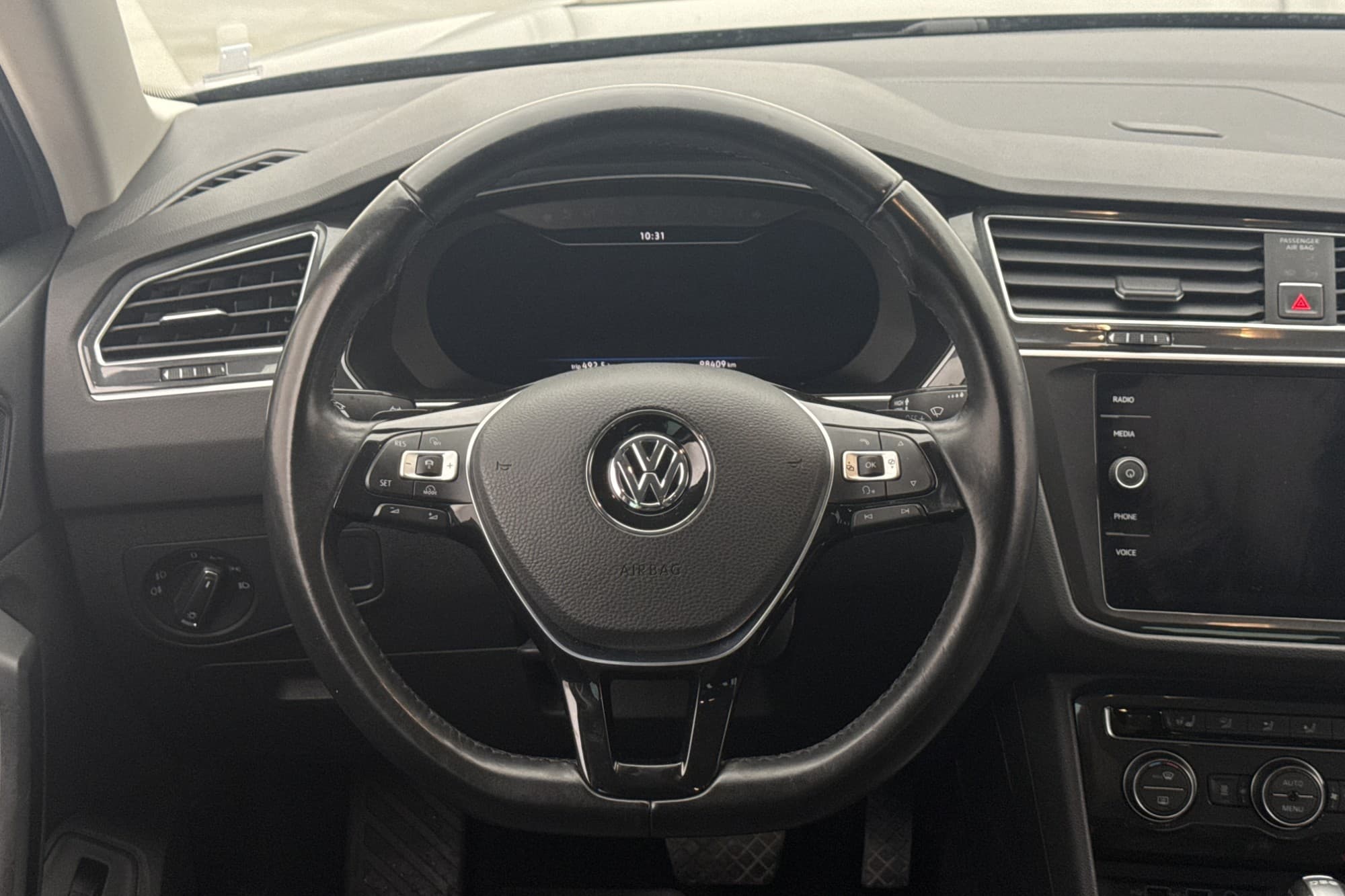 Volkswagen Tiguan 4M 150hk Cockpit Värm Kamera CarPlay Drag