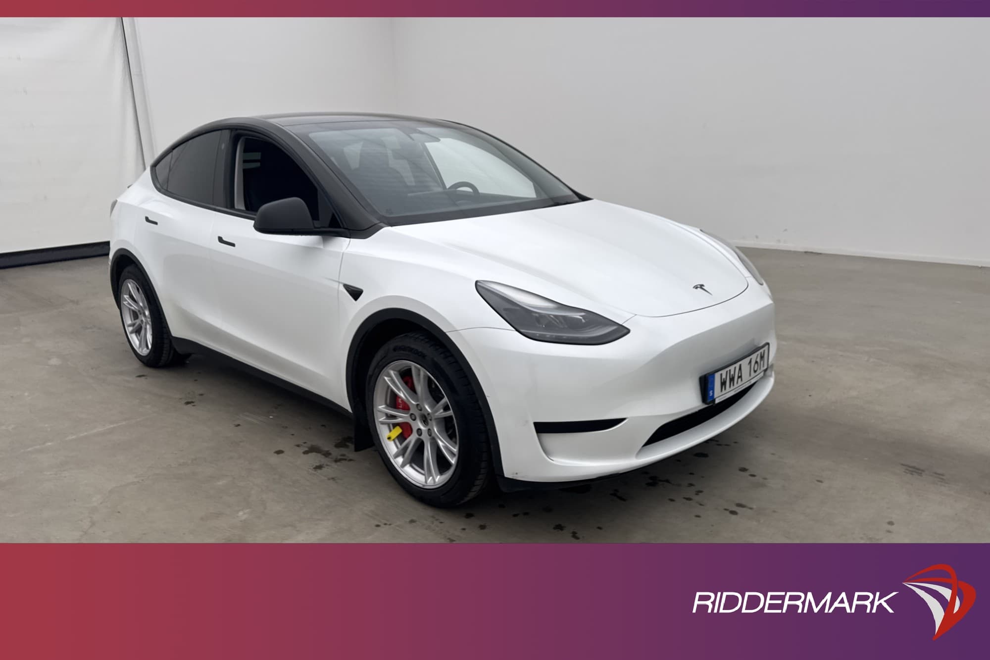 Tesla Model Y Standard Range RWD