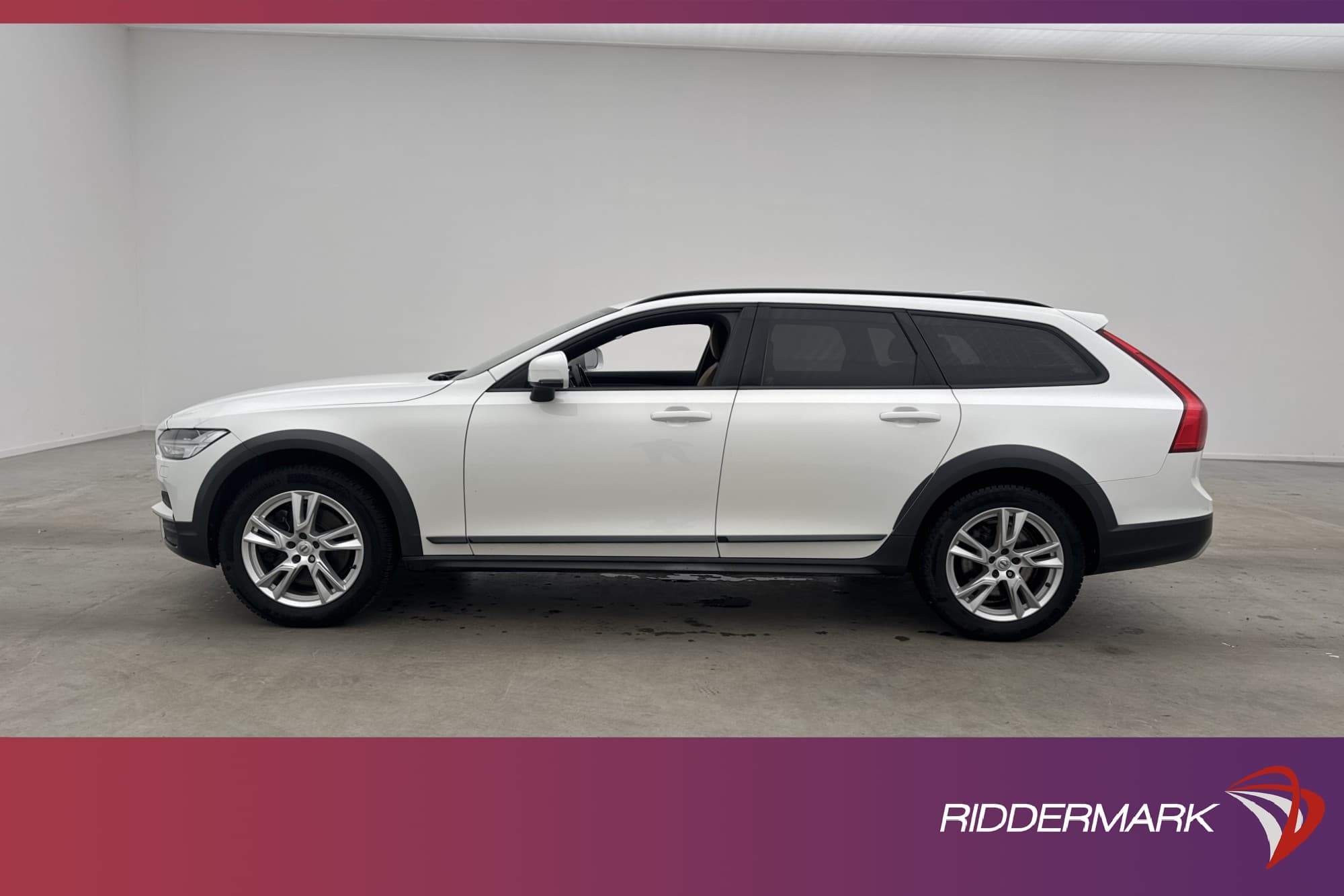 Volvo V90 Cross Country D4 AWD