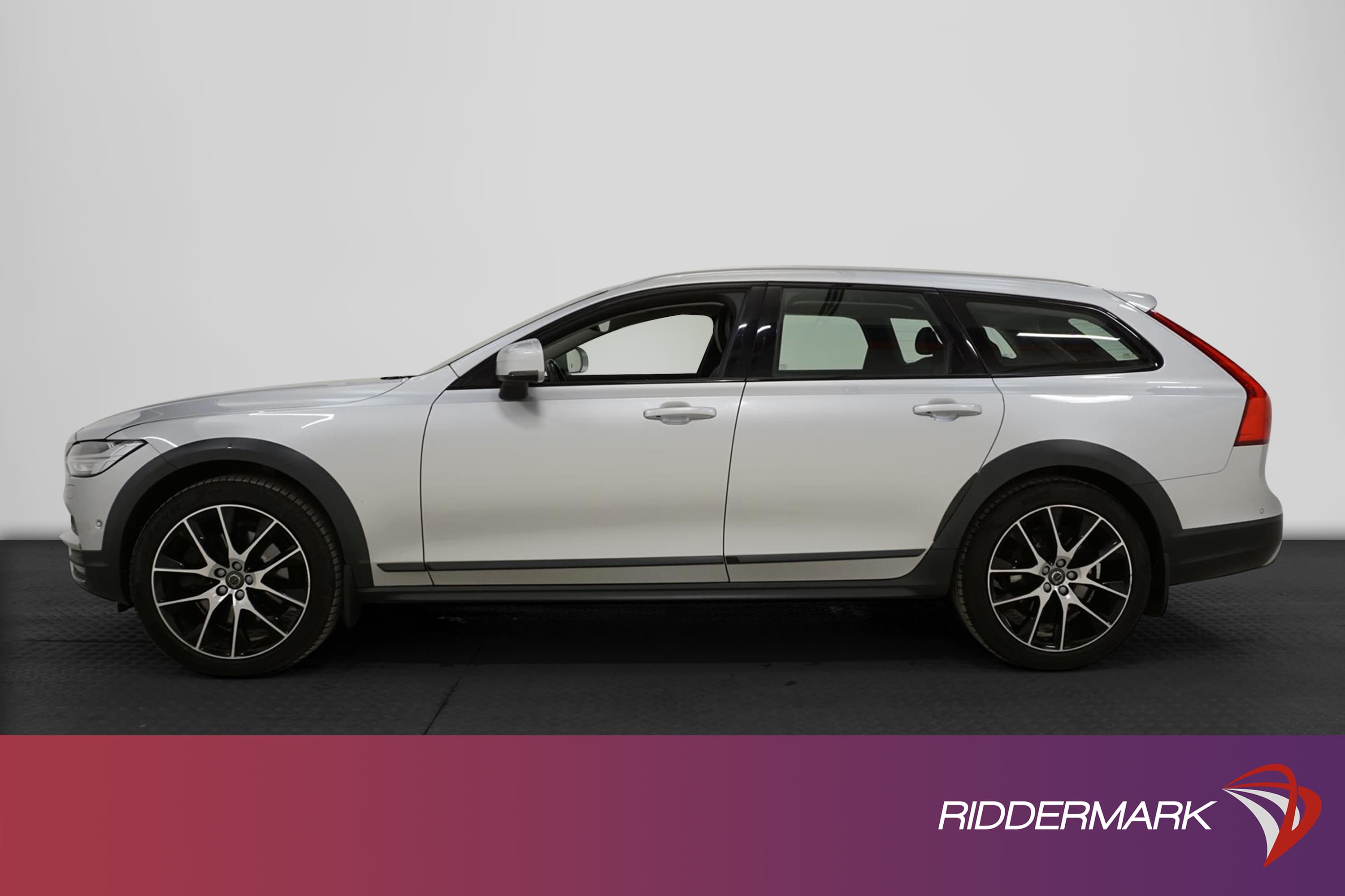 Volvo V90 Cross Country D5 AWD Pro