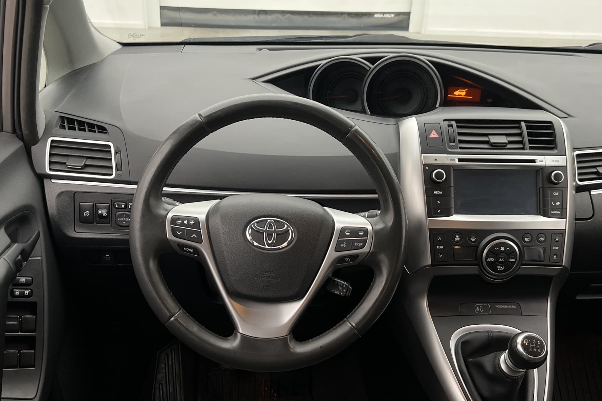 Toyota Verso 1.8 147hk 7-Sits Kamera Dragkrok Farthållare BT