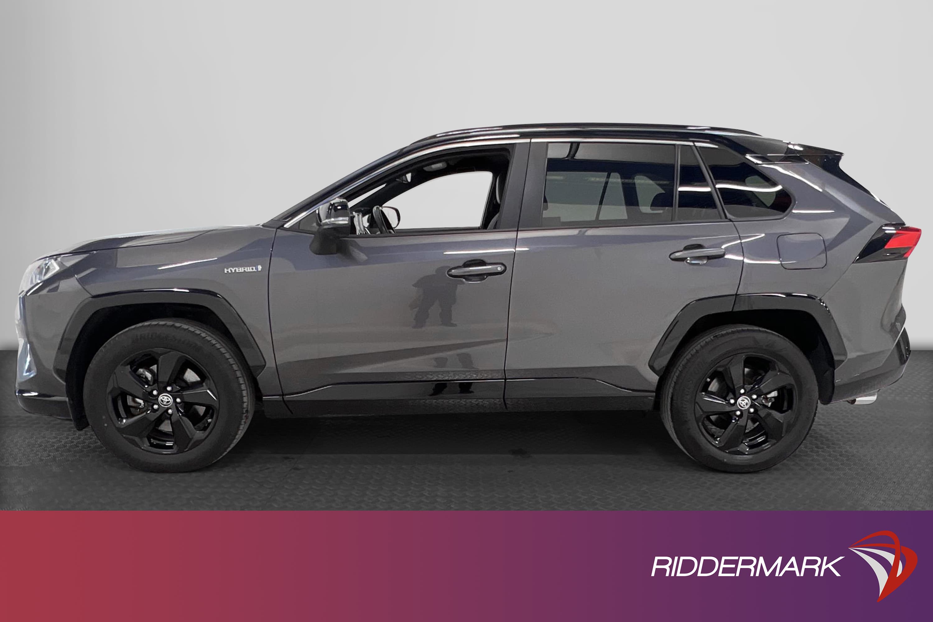 Toyota RAV4 Hybrid AWD e-CVT 222hk