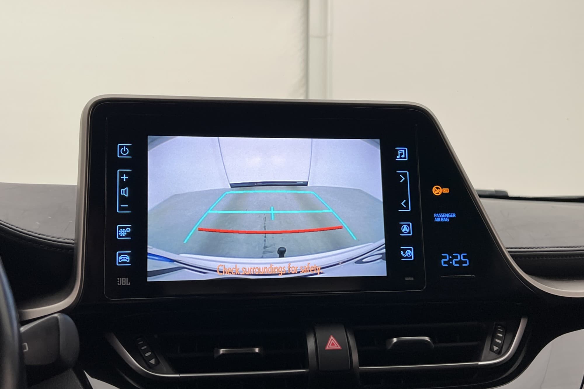 Toyota C-HR Hybrid 122hk X-Edition JBL Kamera Skinn Dragkrok