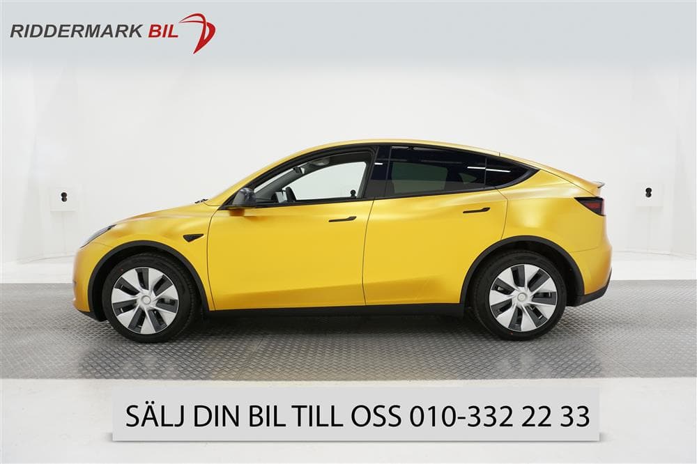 Tesla Model Y Long Range AWD 345hk Pano Premium Svensksåld