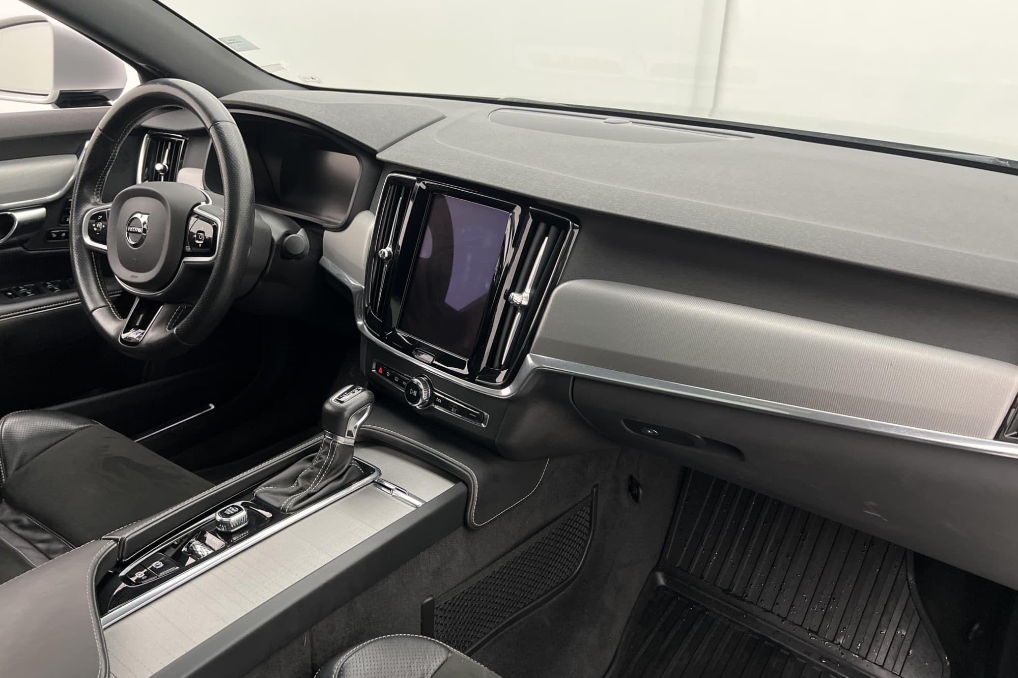 Volvo S90 D4 AWD 200hk R-Design VOC Värm B-Kamera GPS BLIS