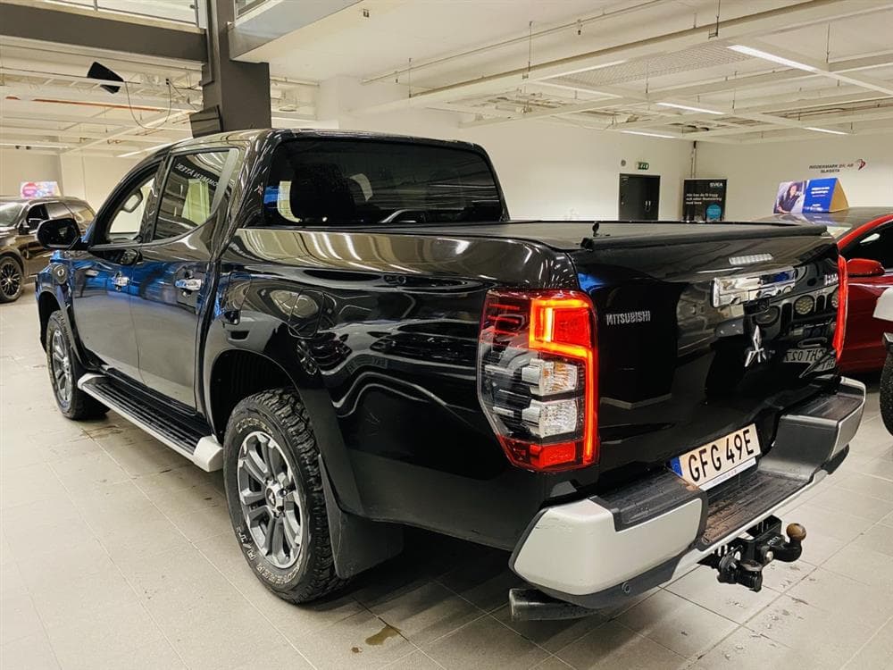 Mitsubishi L200 2.2 DI-D Aut 150hk 4x4 Premium Drag Moms exteriör