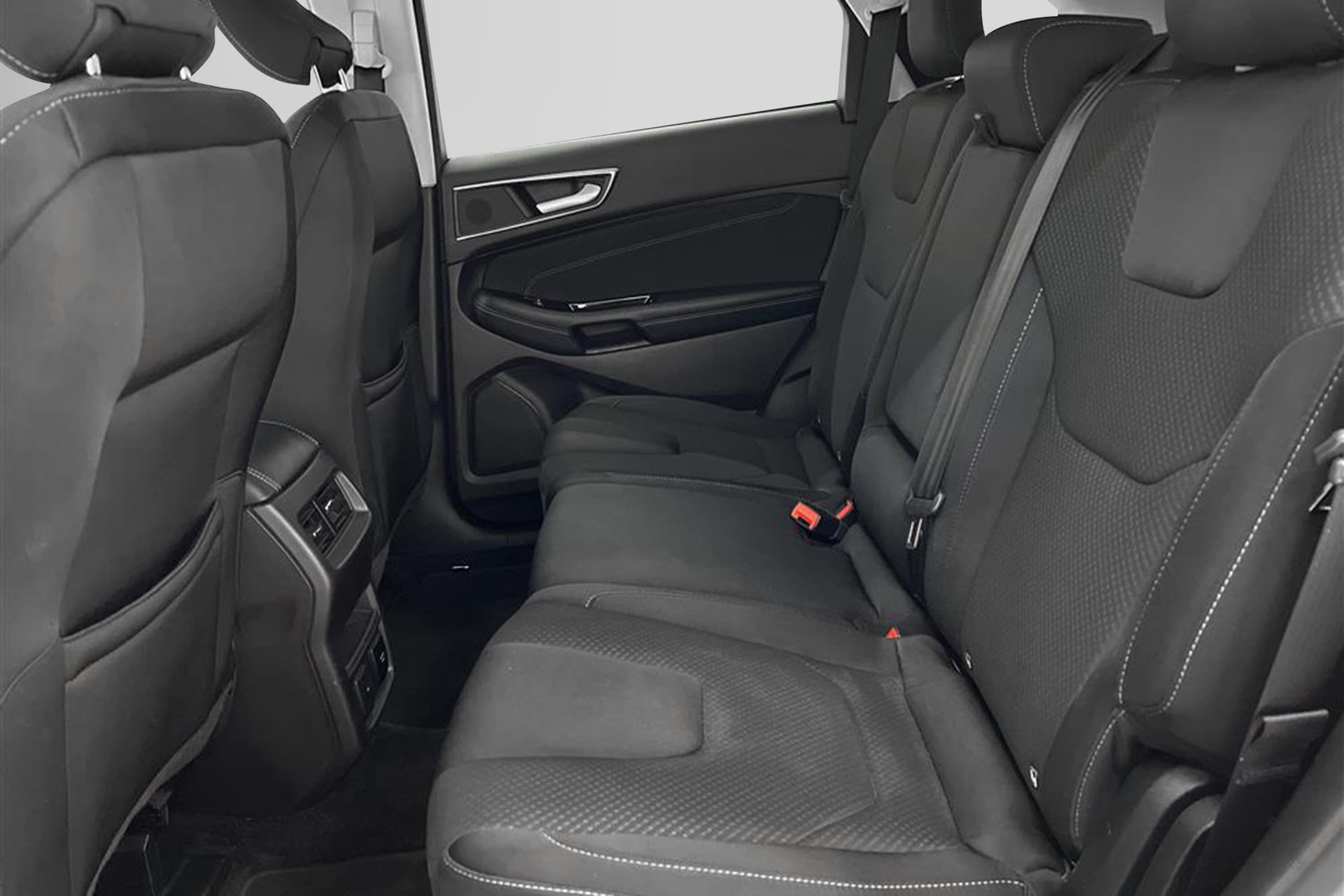 Ford Edge 2.0 TDCi 210hk D-Värm Navi B-Kam Keyless Draginteriör