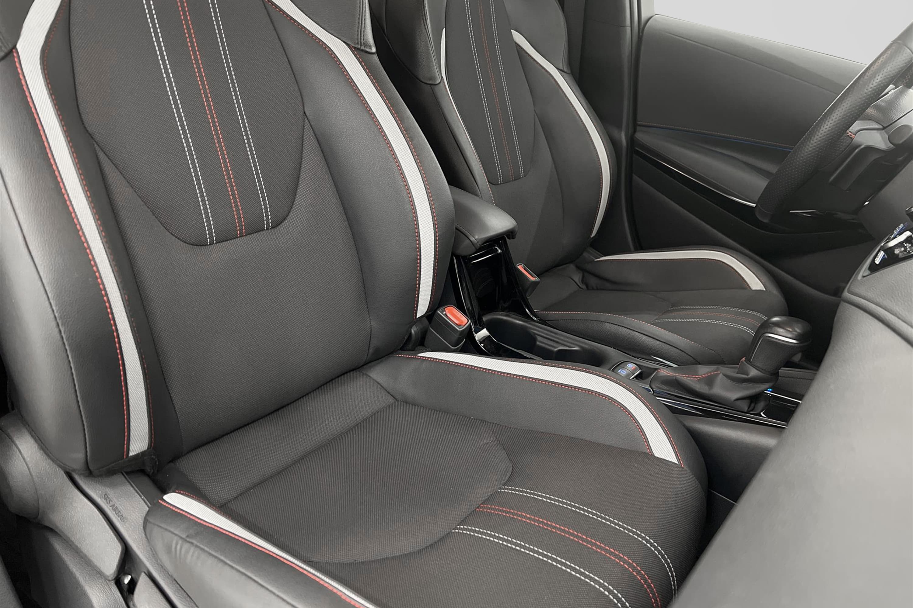 Toyota Corolla Hybrid e-CVT 184hk  GR Sports Navi B-Kam HUD