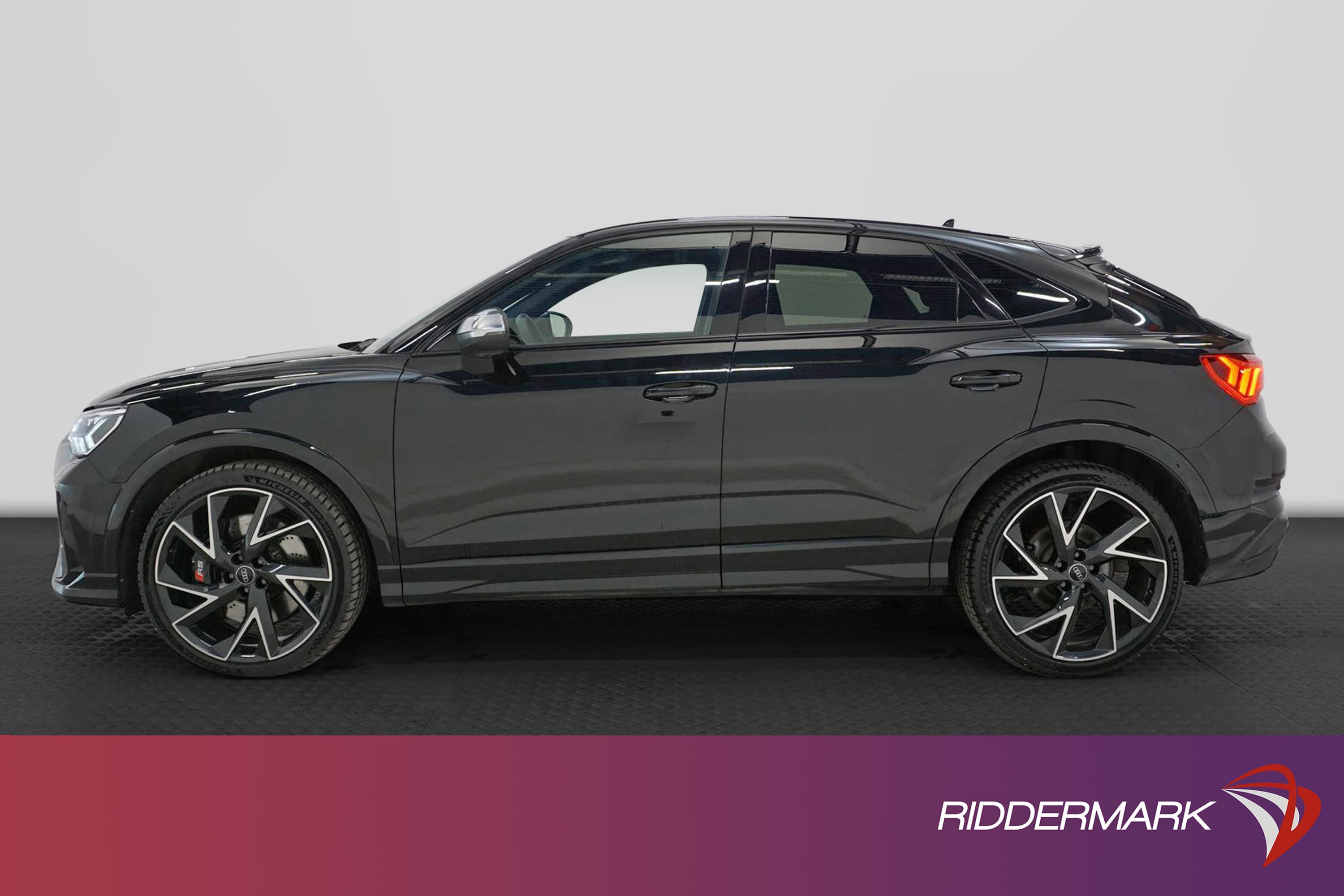 Audi RSQ3 