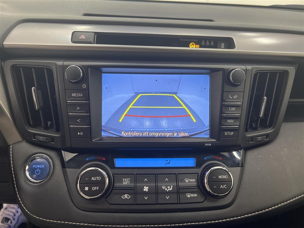 Toyota RAV4 2.5 HSD 197hk AWD Backkamera 2 Brukare 0,49L/milinteriör