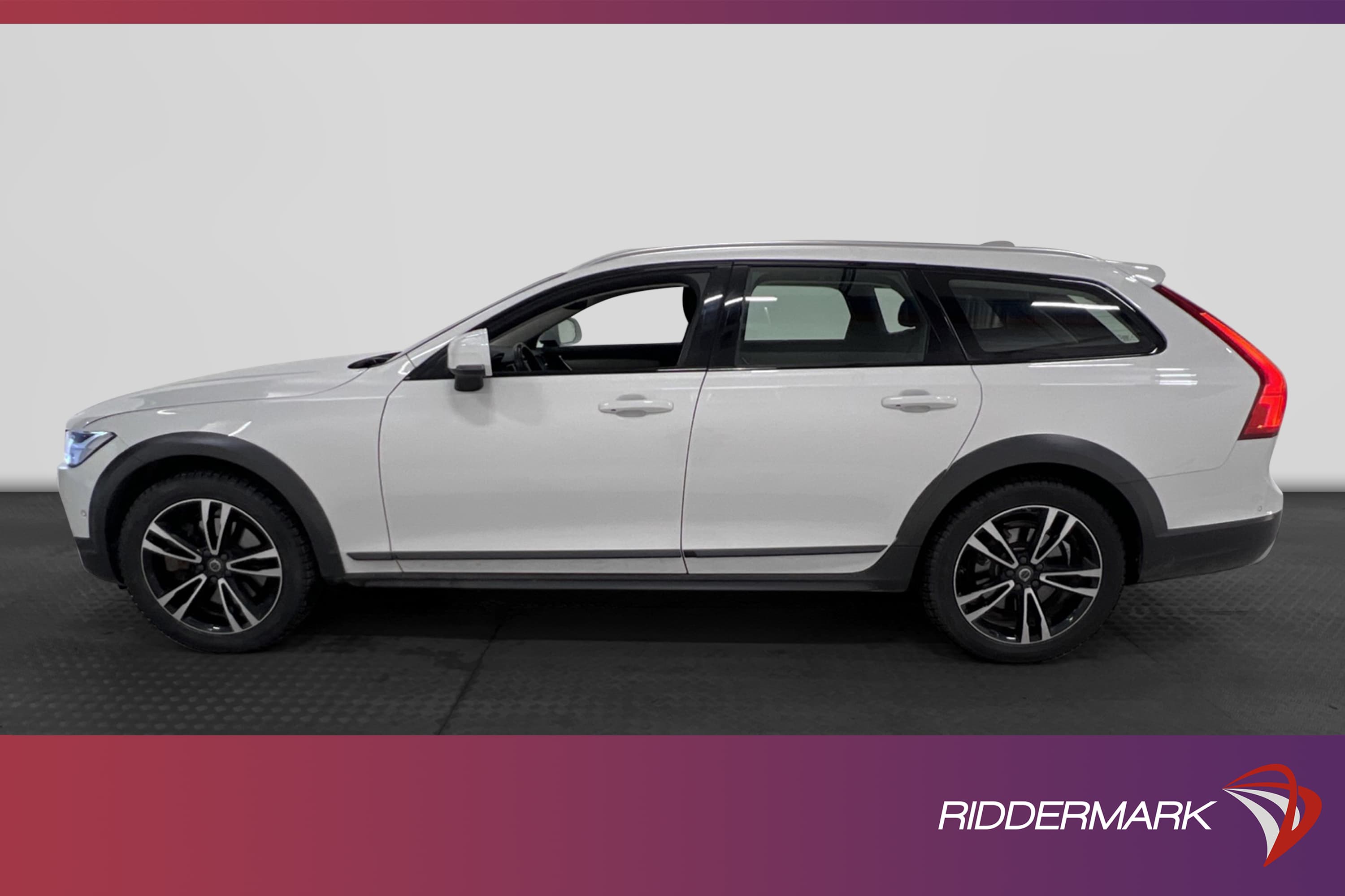 Volvo V90 Cross Country D4 AWD