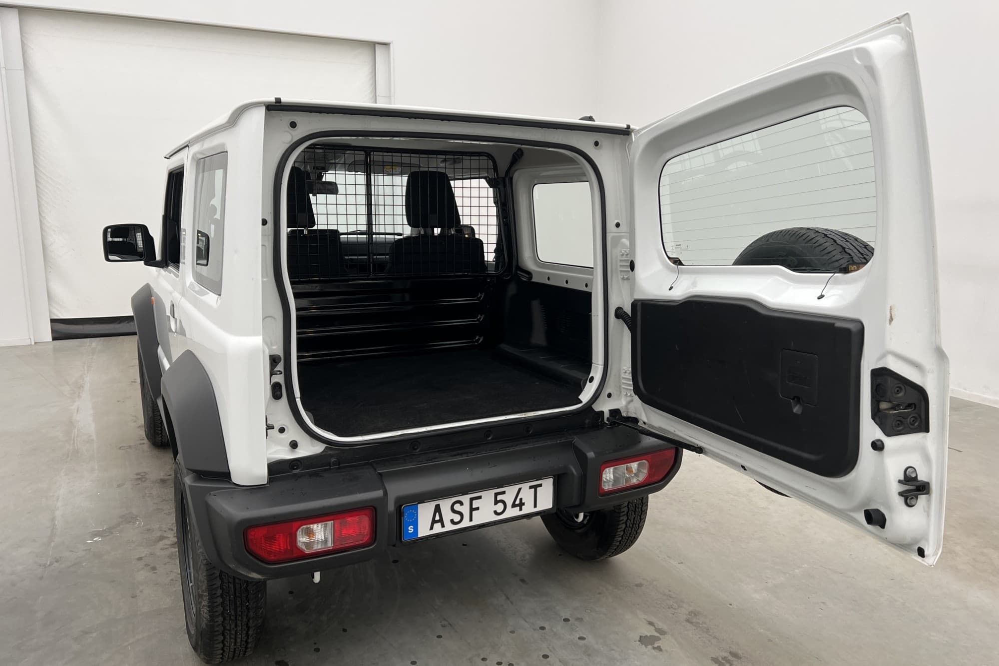 Suzuki Jimny Torakku 1.5 AllGrip 102hk Låg/Hög-Växel MOMS