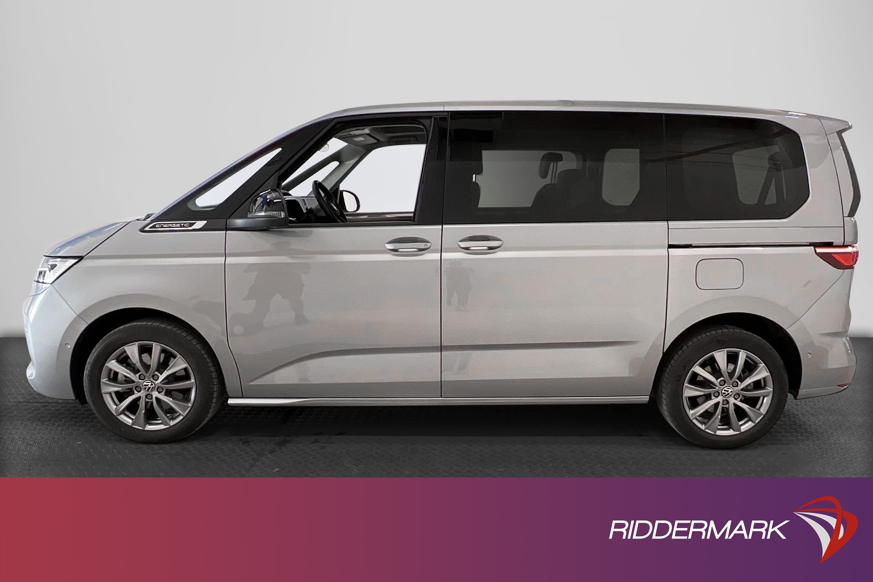 Volkswagen Multivan eHybrid 218hk Panorama Kamera Moms