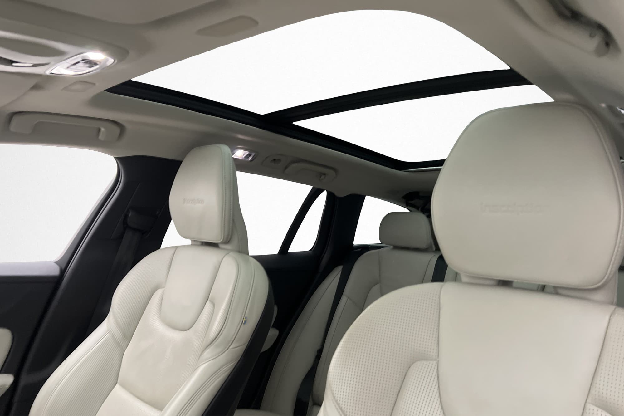 Volvo V60 Recharge T6 AWD Inscription H/K Pano Värmare Skinn