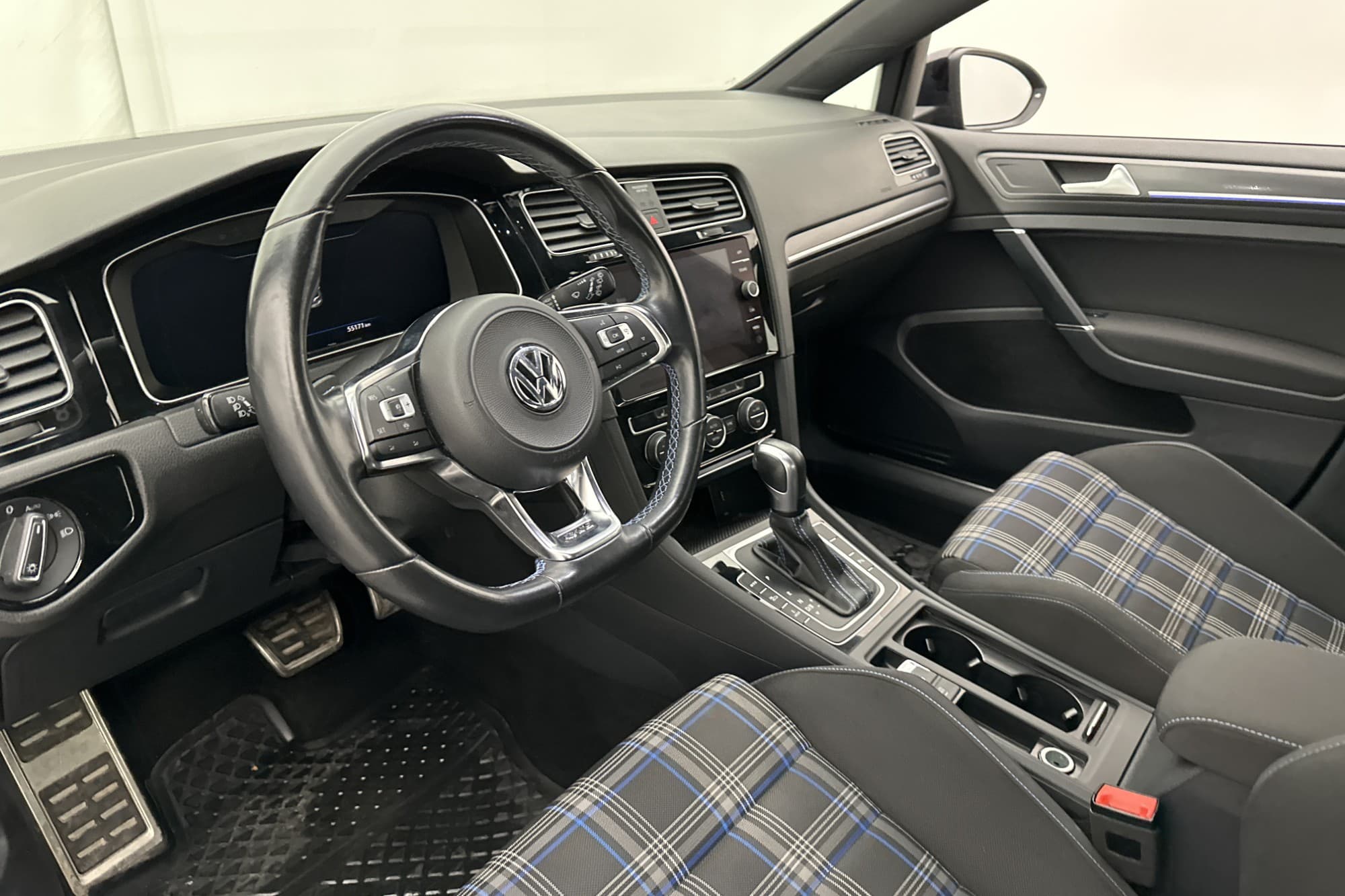 Volkswagen Golf GTE 204hk Active info Display CarPlay