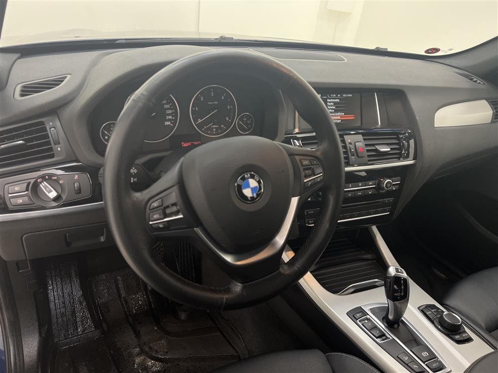 BMW X3 xDrive20d 190hk D-Värm Drag Halvskinn 0,52l/milinteriör