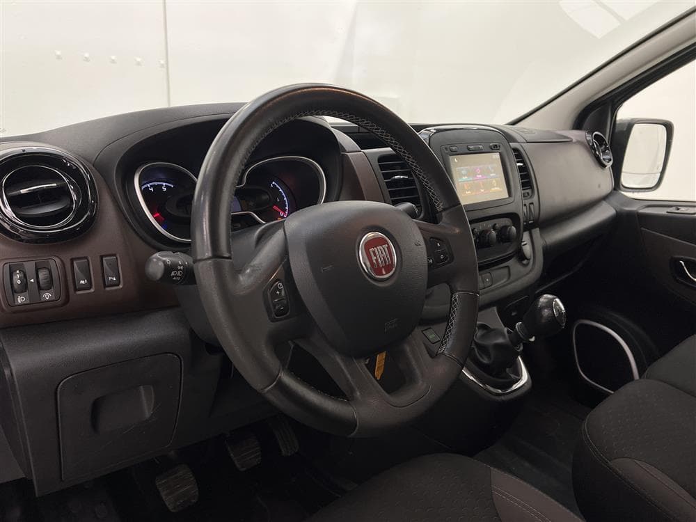 Fiat Talento Combi 1.6 EcoJet 125hk Lång Navi Kamera Drag interiör