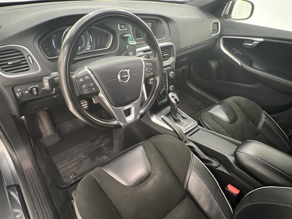 Volvo V40 D2 120hk  R-Design VOC Värmare Välserv 0,38l/milinteriör