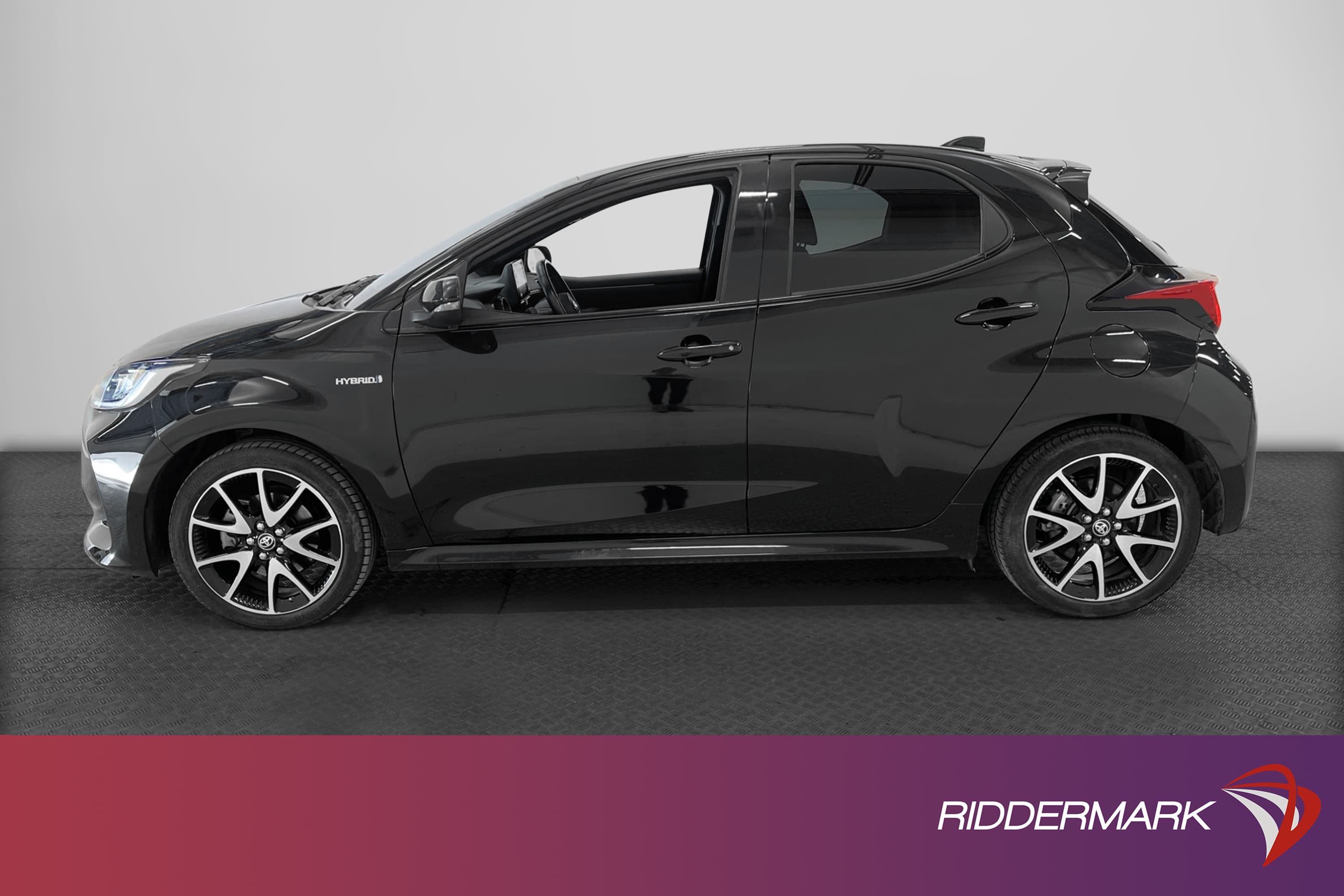 Toyota Yaris Hybrid CVT 116hk
