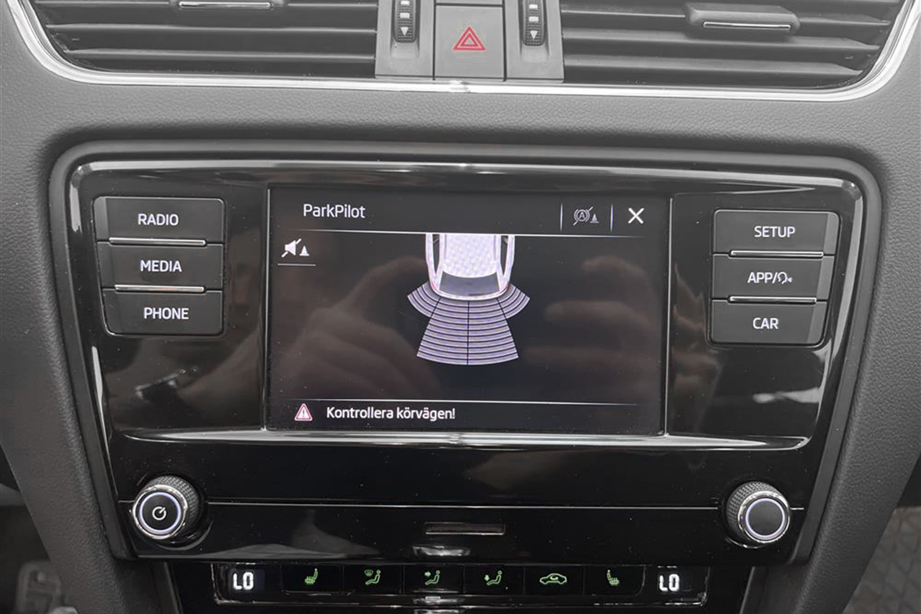 Skoda Octavia 2.0 TDI 150hk 4x4 M-värm Bluetooth 0.49l/milinteriör