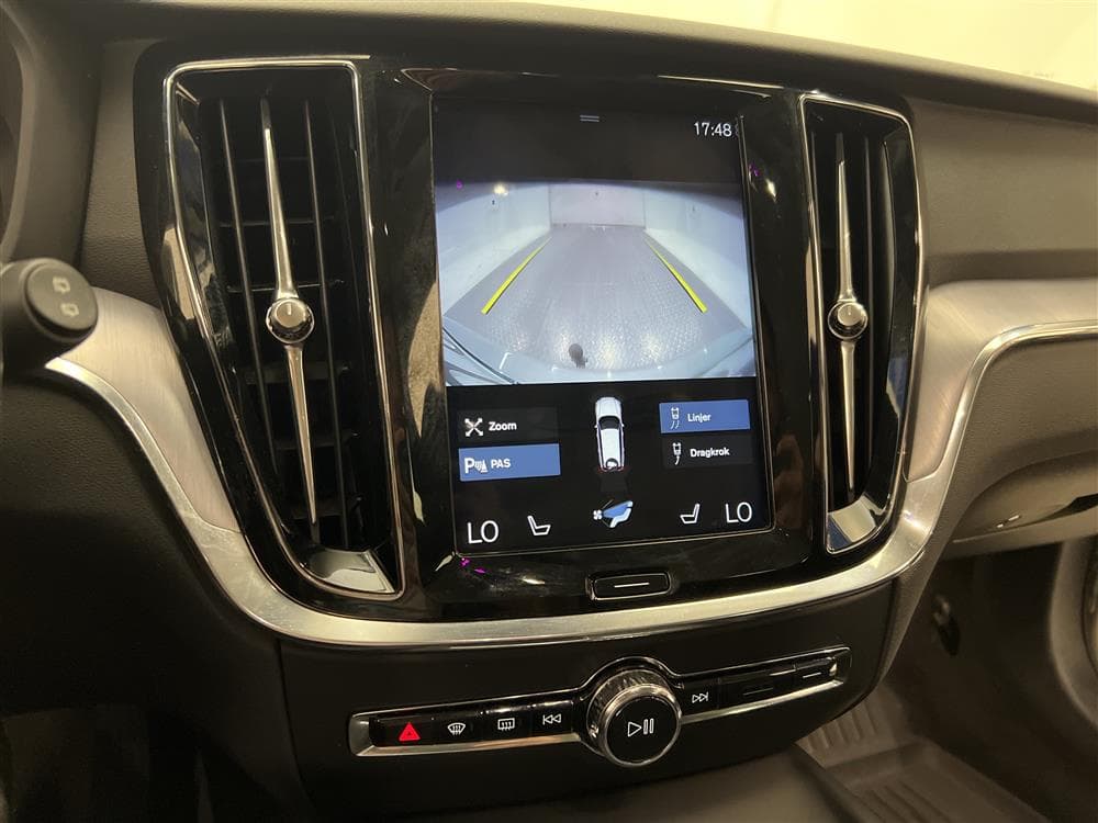 Volvo V60 D4 190hk D-Värm VOC Skinn B-Kamera Navi 0,46l/milinteriör