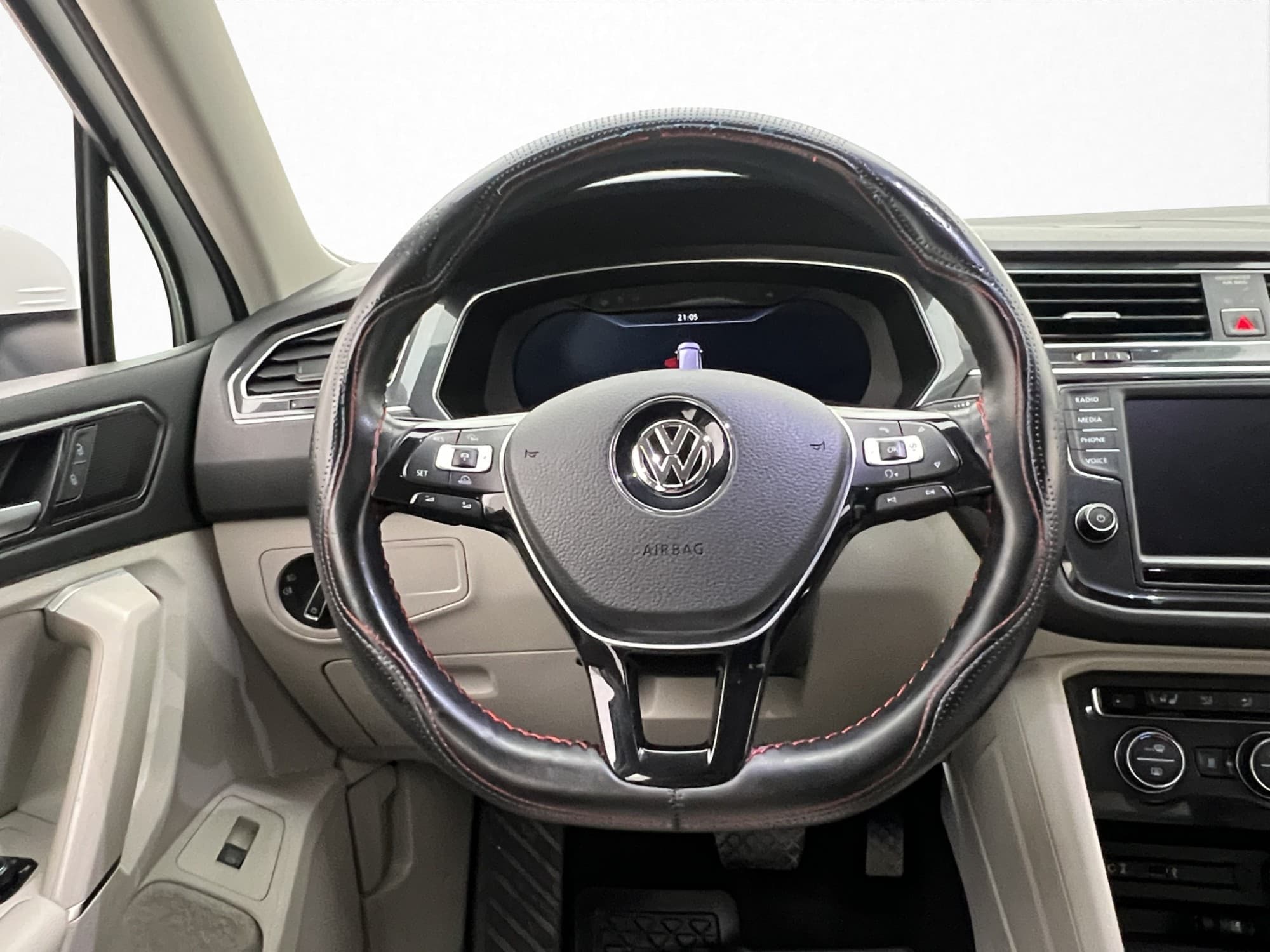 Volkswagen Tiguan 2.0 TDI 4M GT Värmare Kamera CarPlay Drag