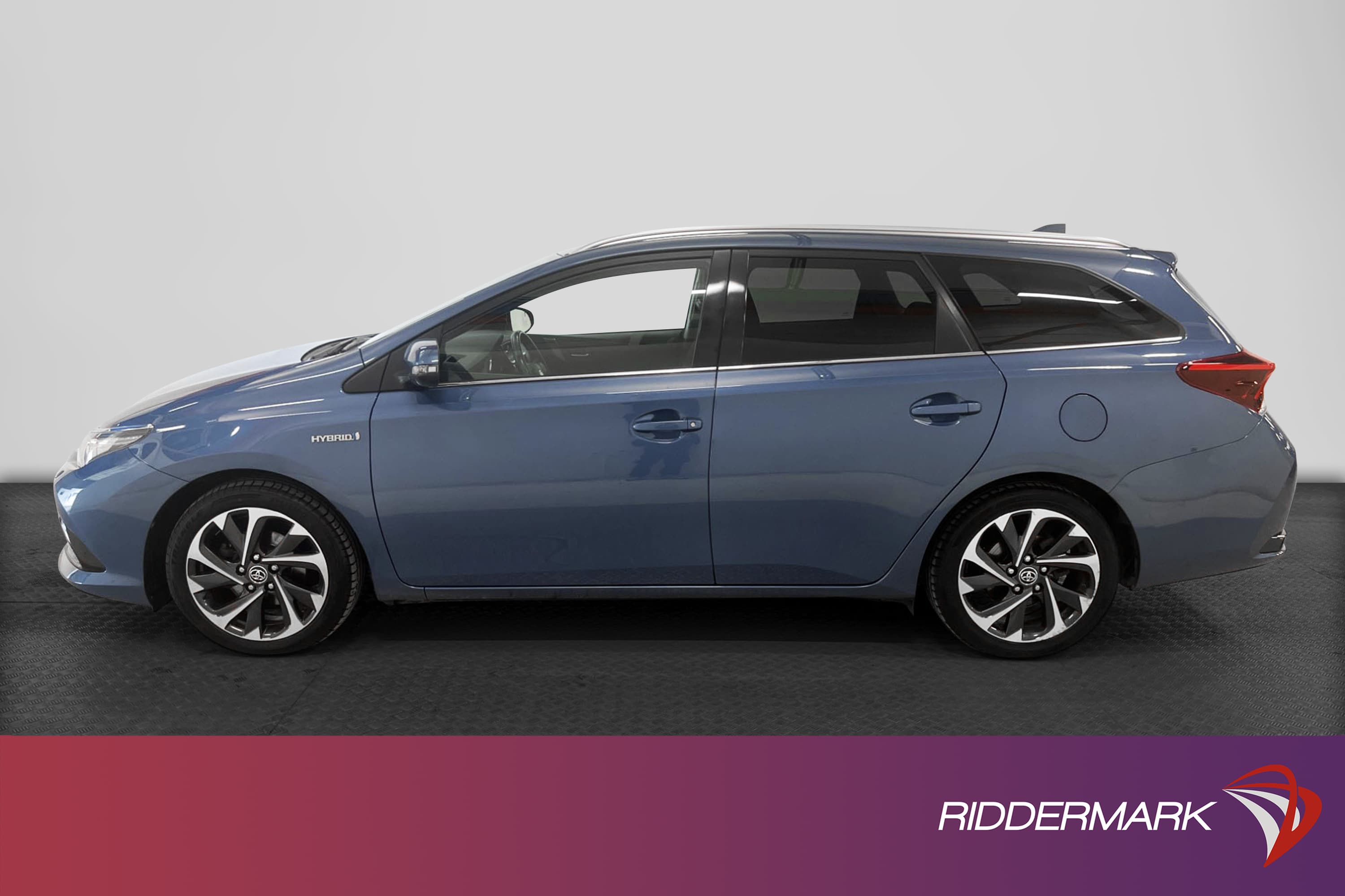 Toyota Auris TS Hybrid 136hk