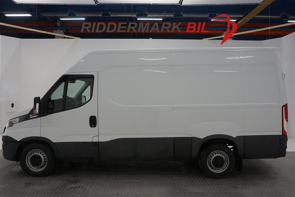 Iveco Daily 35 2.3 Aut Eu6 L3H2 136hk Värmare Drag Moms 