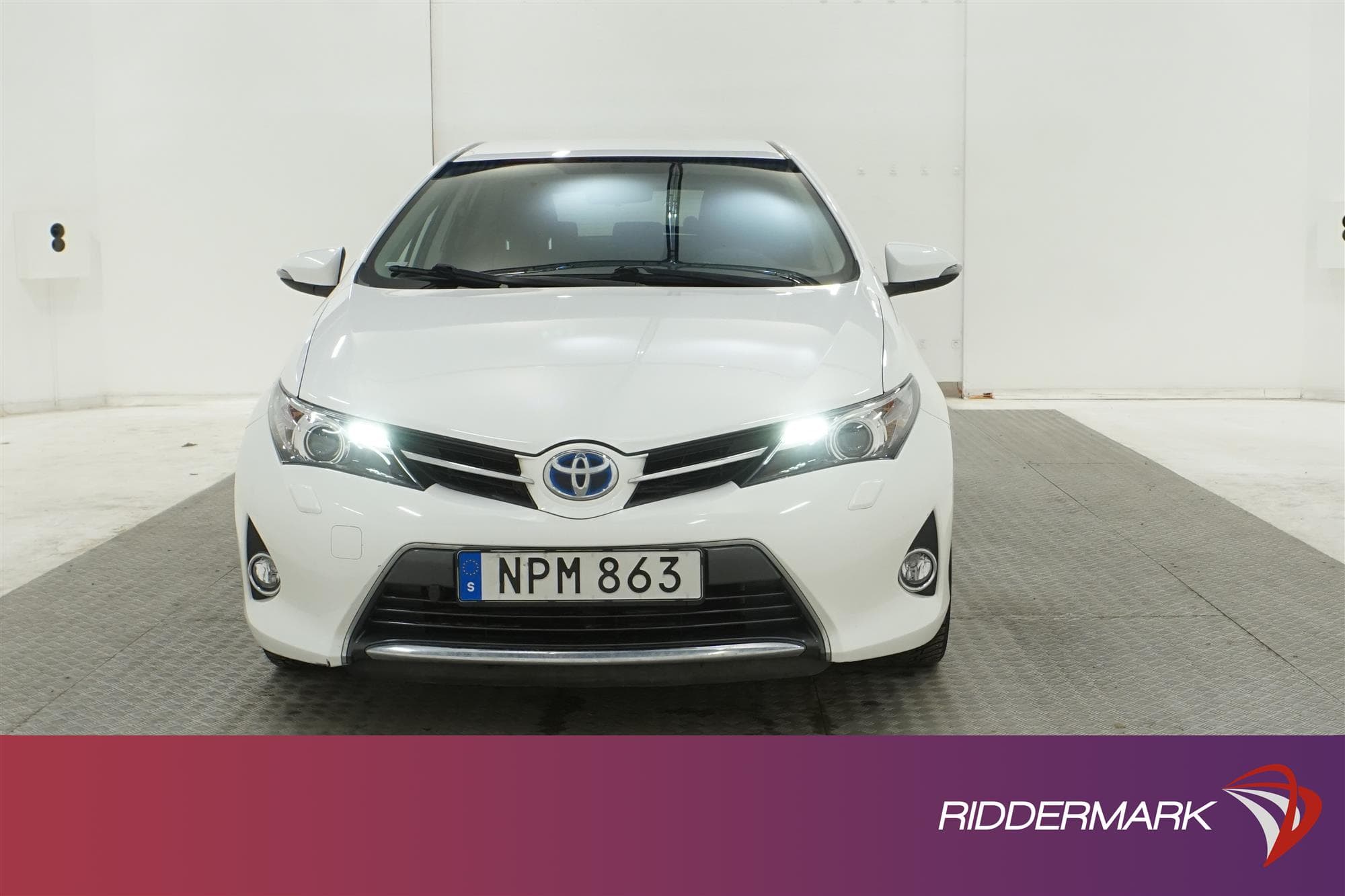 Toyota Auris Hybrid 136hk  M&K-Värmare B-Kamera Nyservad