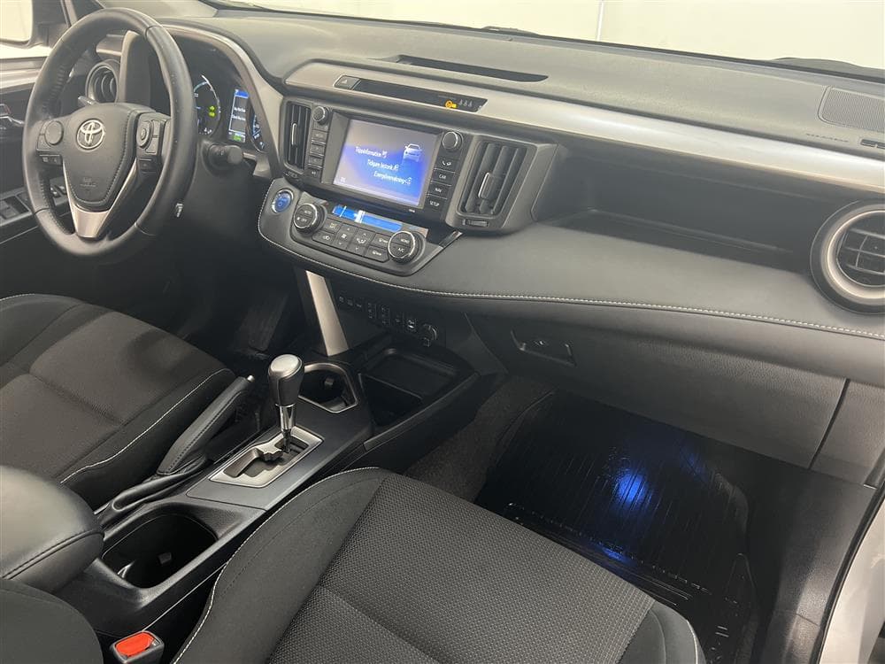Toyota RAV4 2.5 HSD 197hk AWD Backkamera 2 Brukare 0,49L/milinteriör
