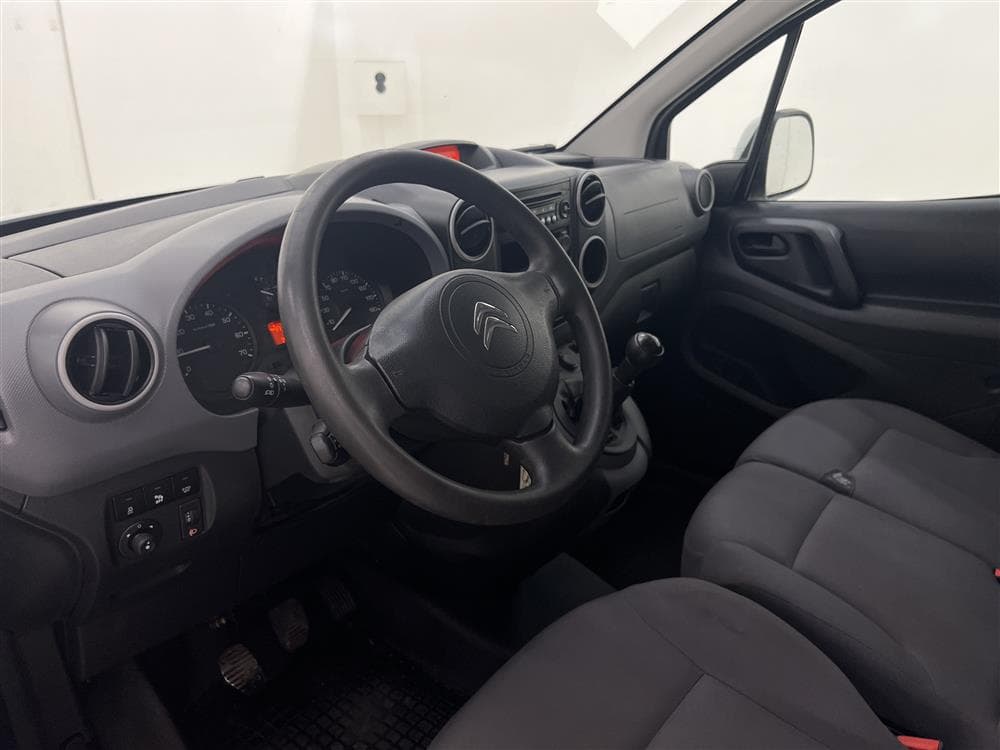 Citroën Berlingo 1.6 HDi 4X4 90hk Drag Nyservad PDC Värmare interiör
