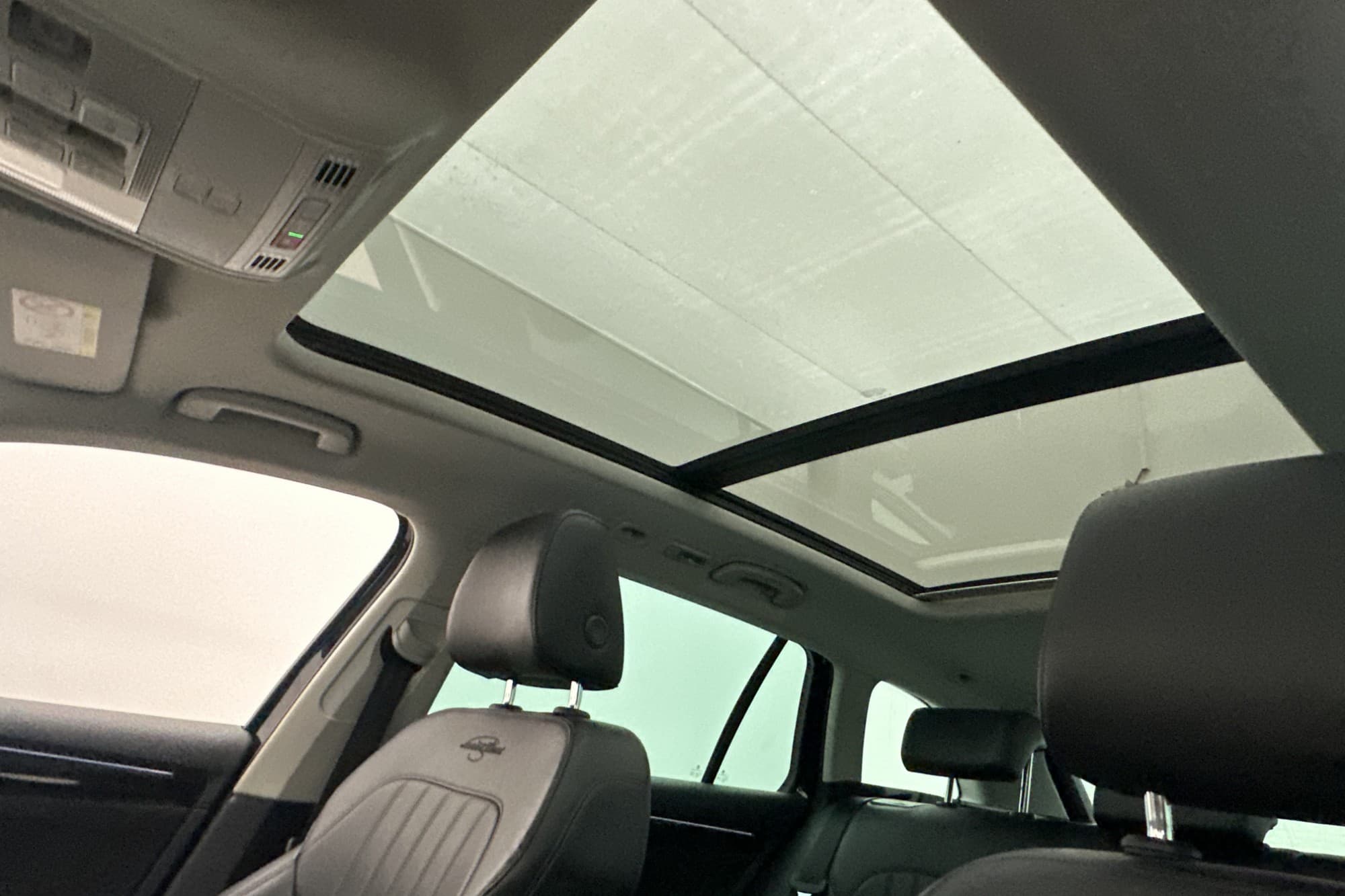 Skoda Superb 4x4 190hk L&K Pano Canton P-Värm Kamera Drag