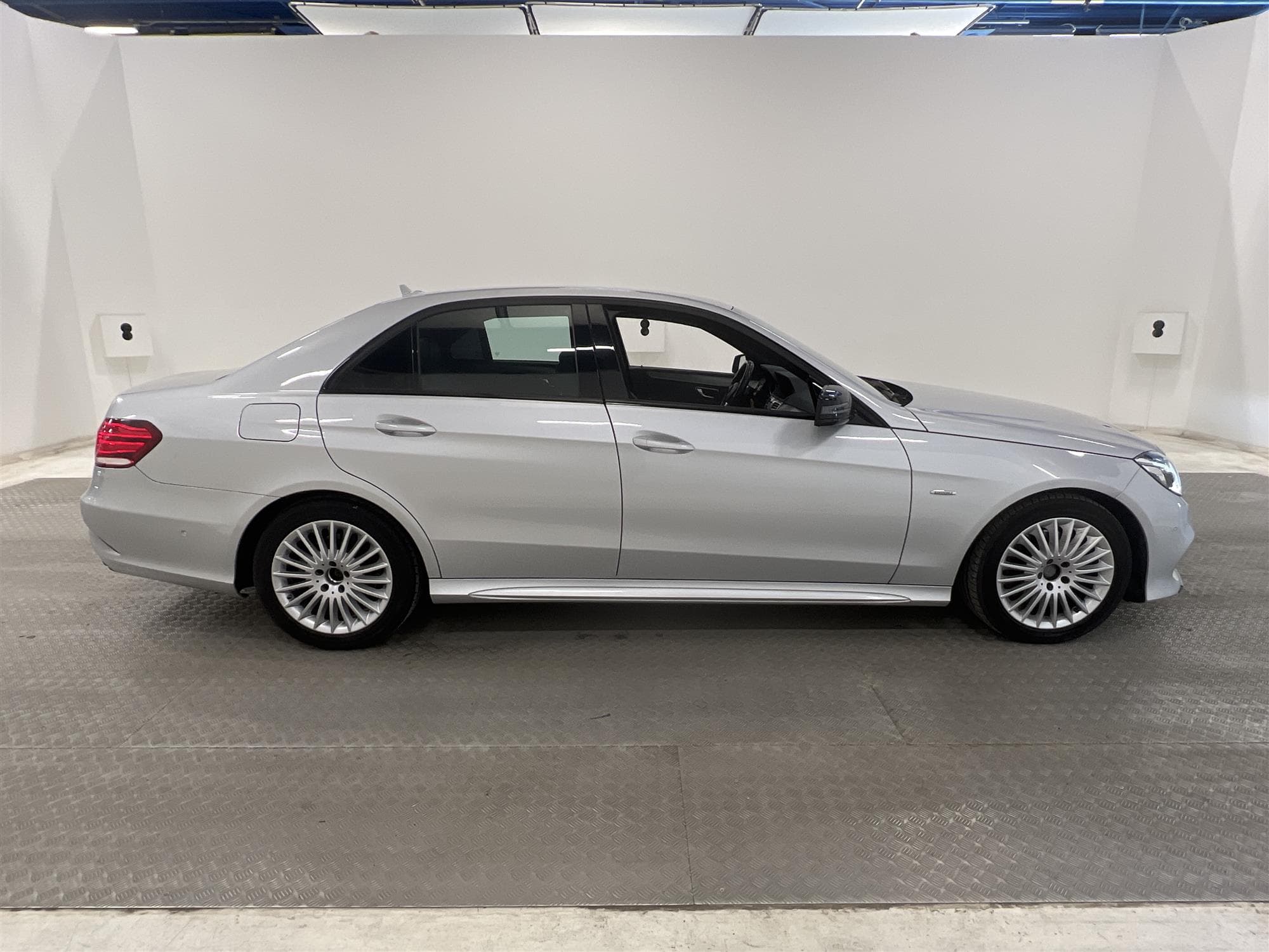 Mercedes-Benz E 220 4M 170hk AMG Harman/Kardon B-Kamera