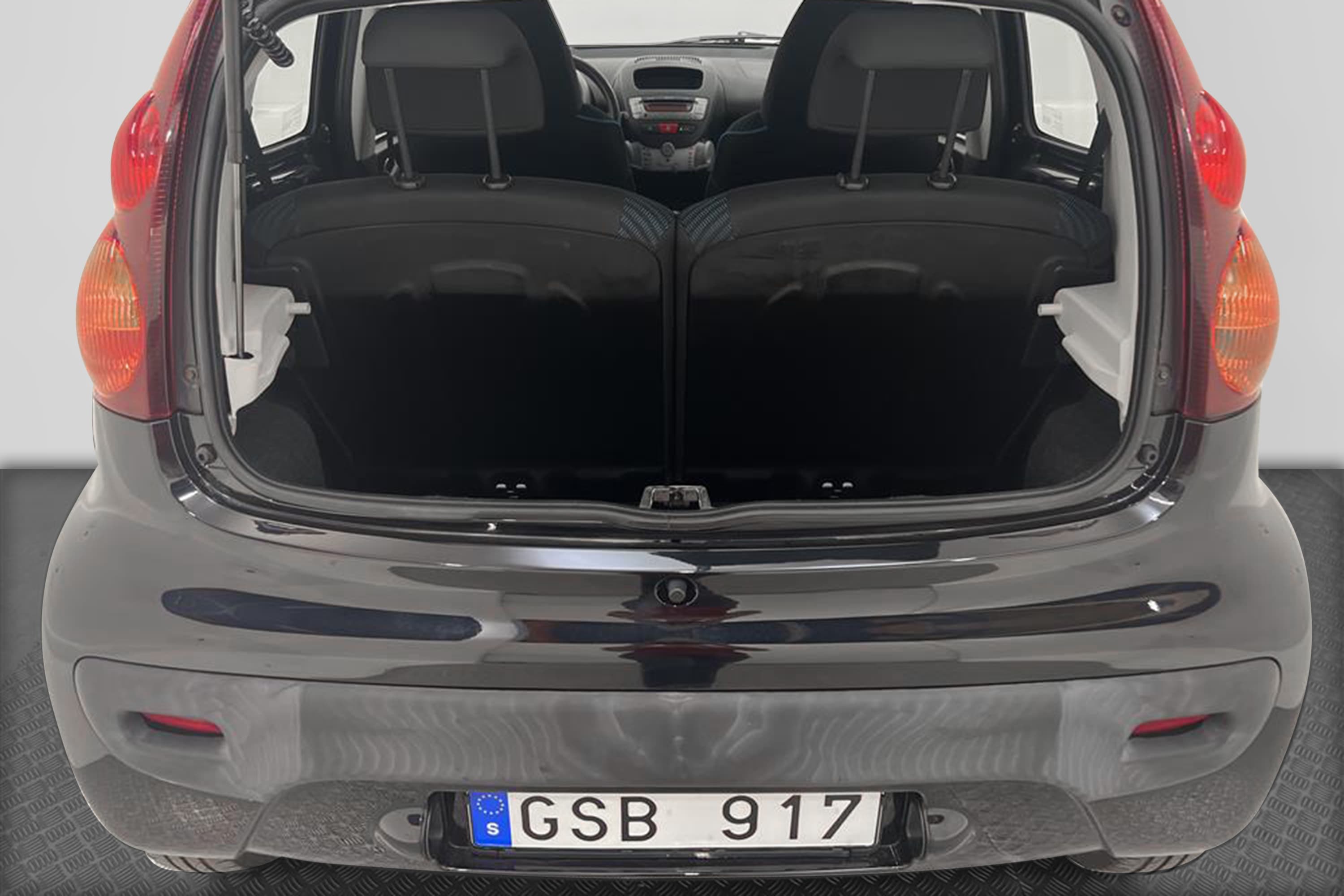 Peugeot 107 5dr 1.0 68hk 2 brukare 0.43l/milinteriör
