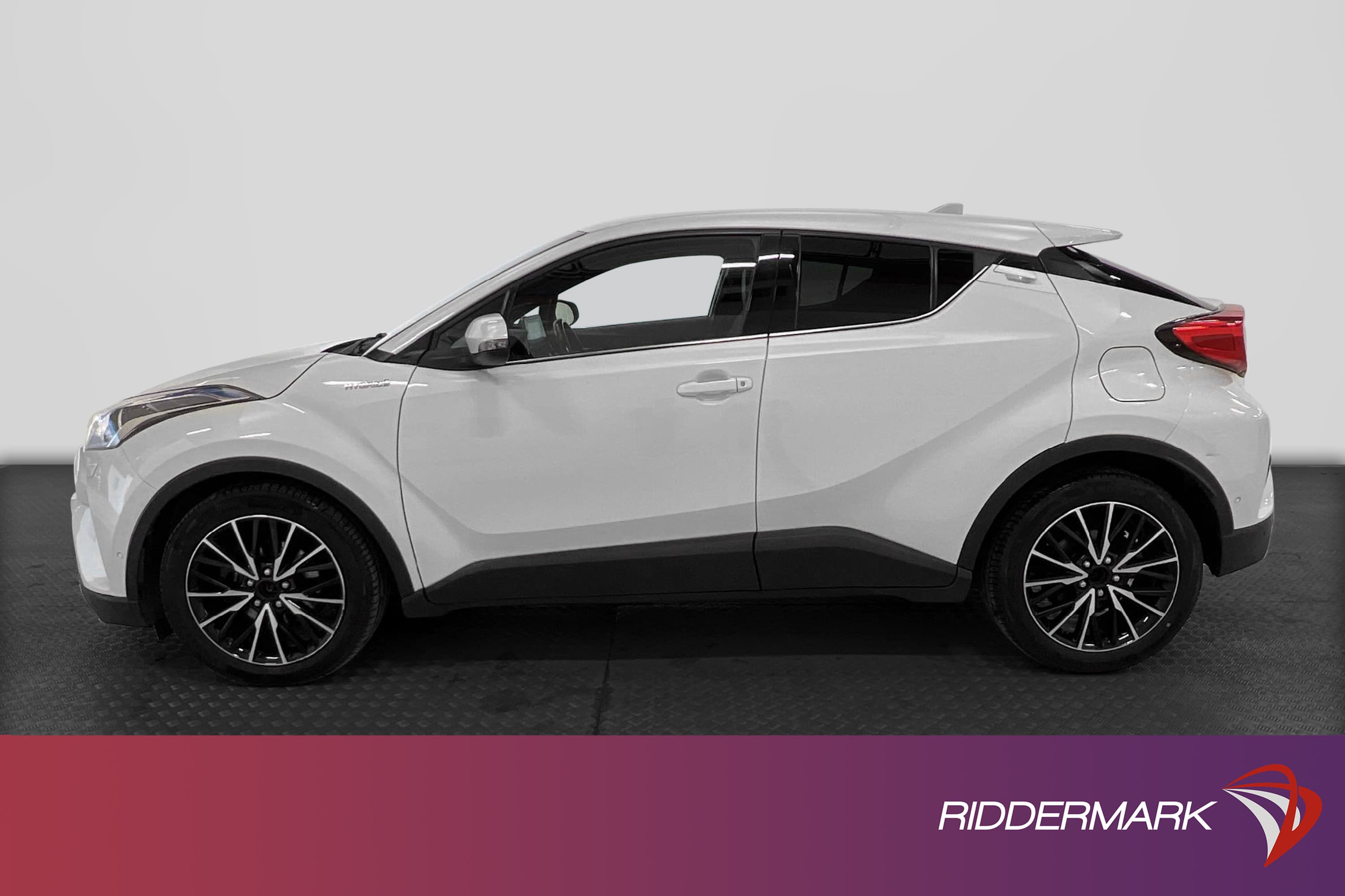 Toyota C-HR Hybrid CVT 122hk Executive
