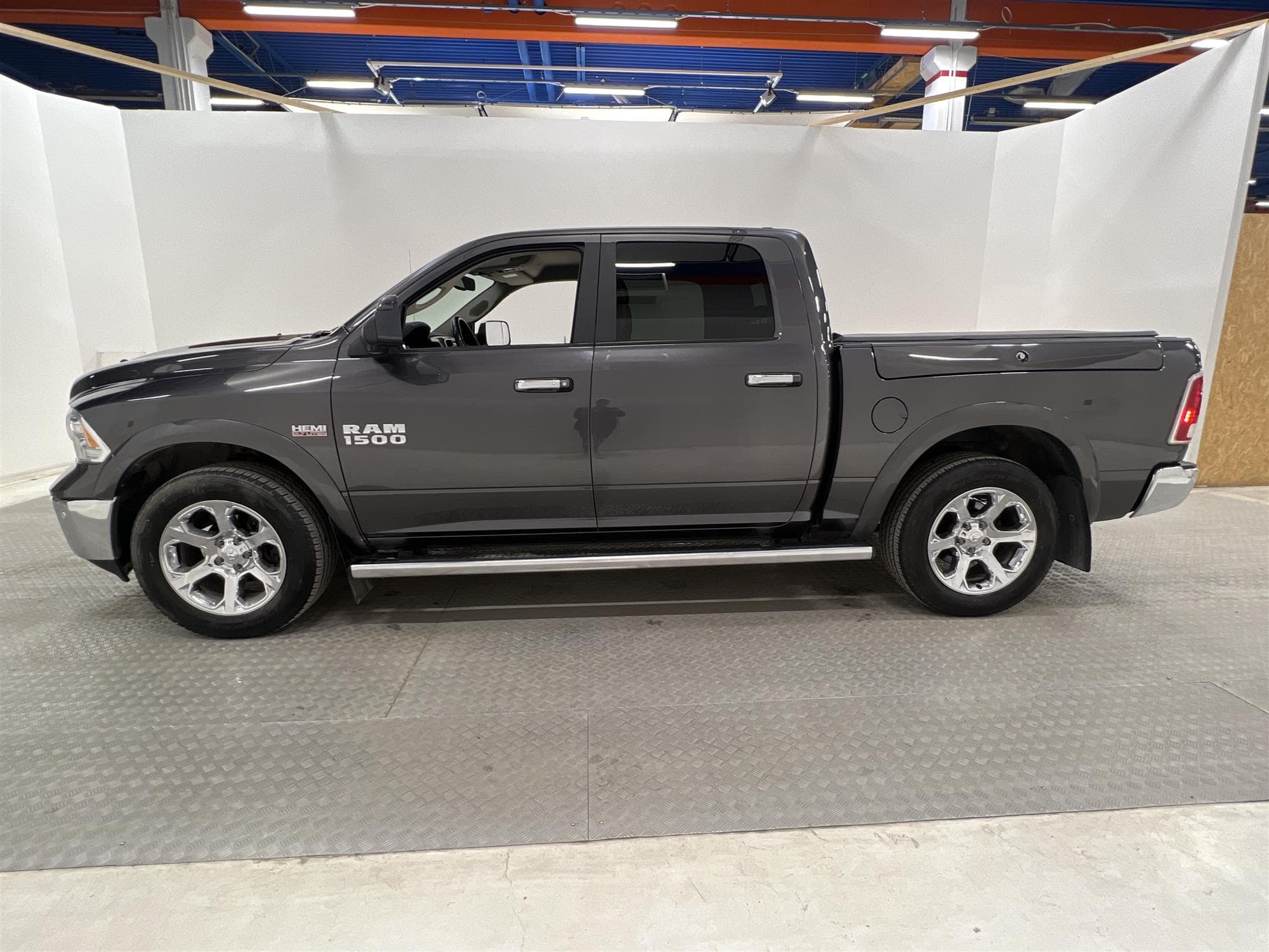 Dodge RAM Laramie 5.7 Automat 4x4 395hk Navi Dragkrok Moms
